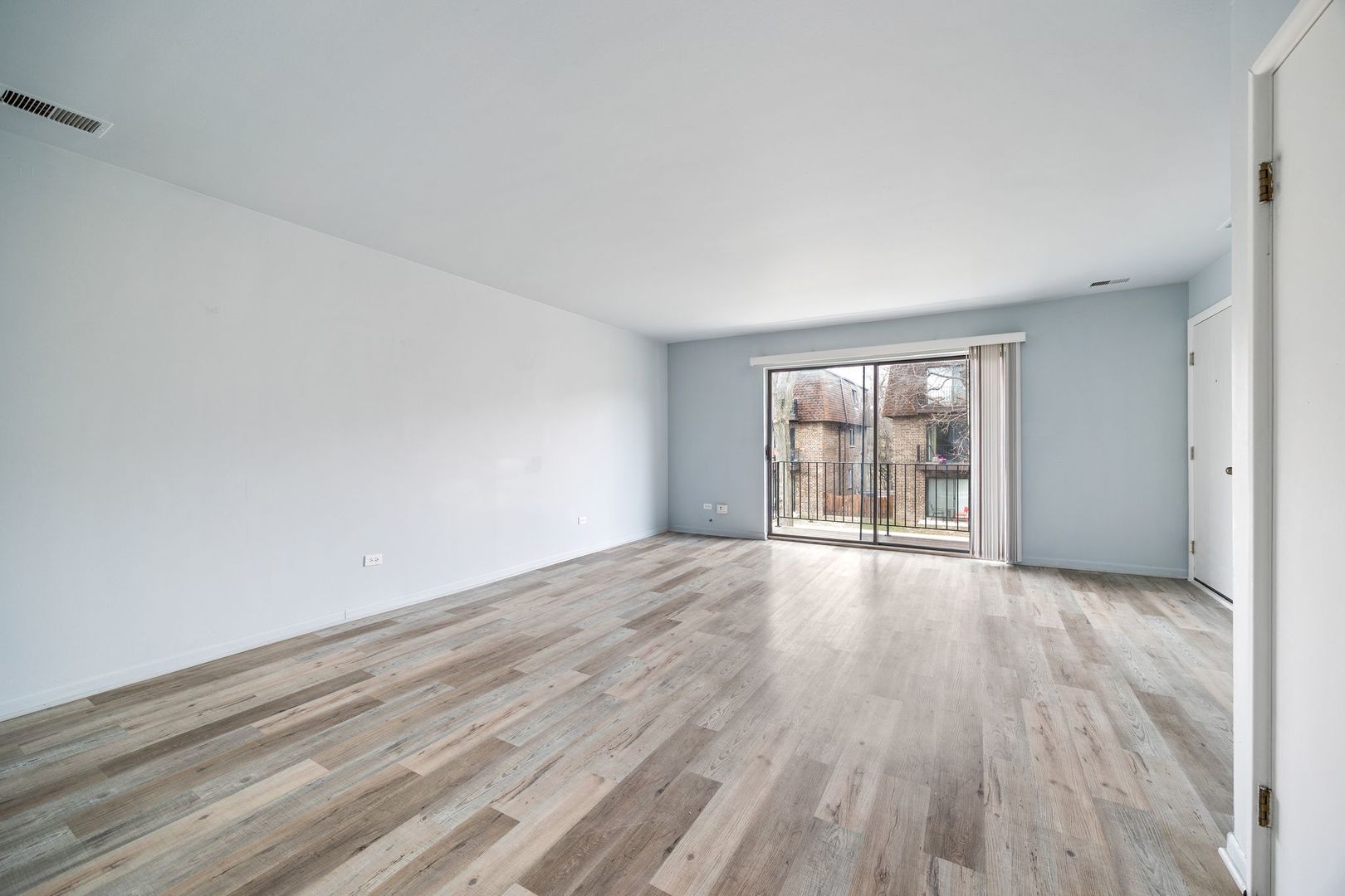 9813 BIANCO Terrace #D, Des Plaines, IL 60016