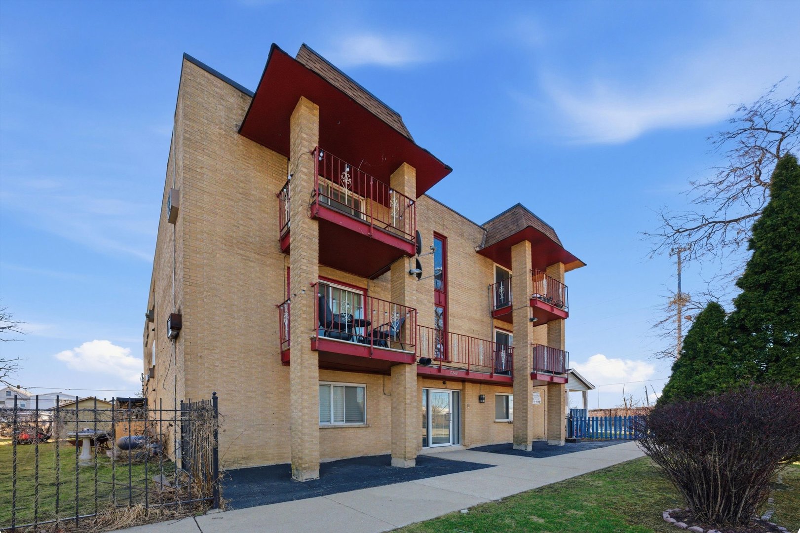 3243 S 49th Avenue #103, Cicero, IL 60804