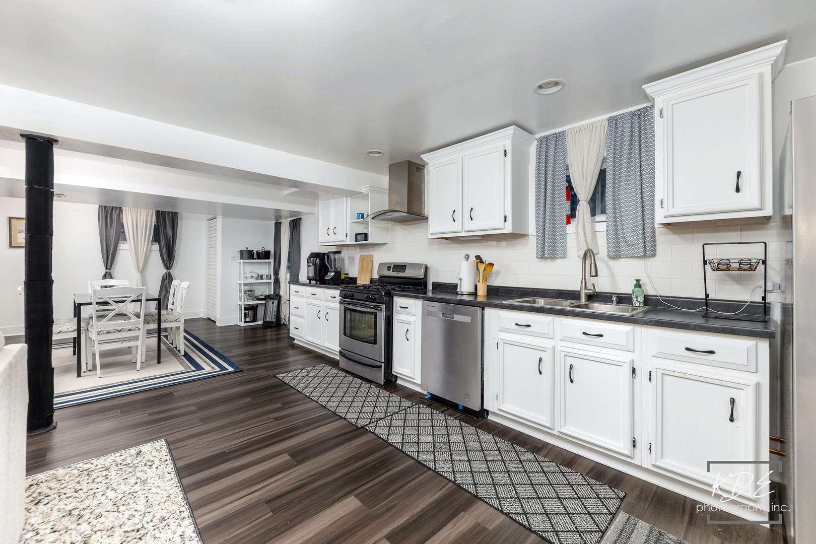 1524 Oswego Road, Naperville, IL 60540