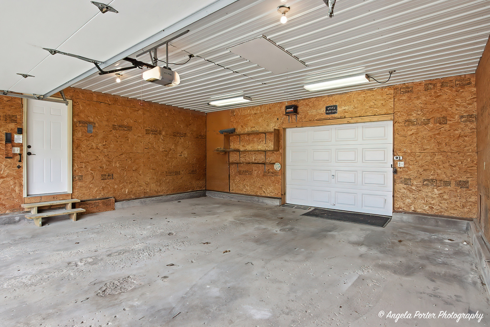 201 Panama Avenue, Hampshire, IL 60140