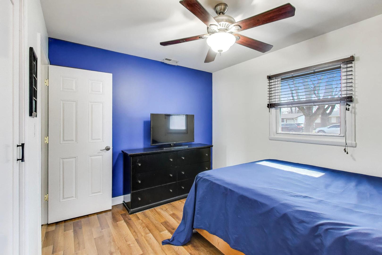 1008 Woodland Drive, Wheeling, IL 60090