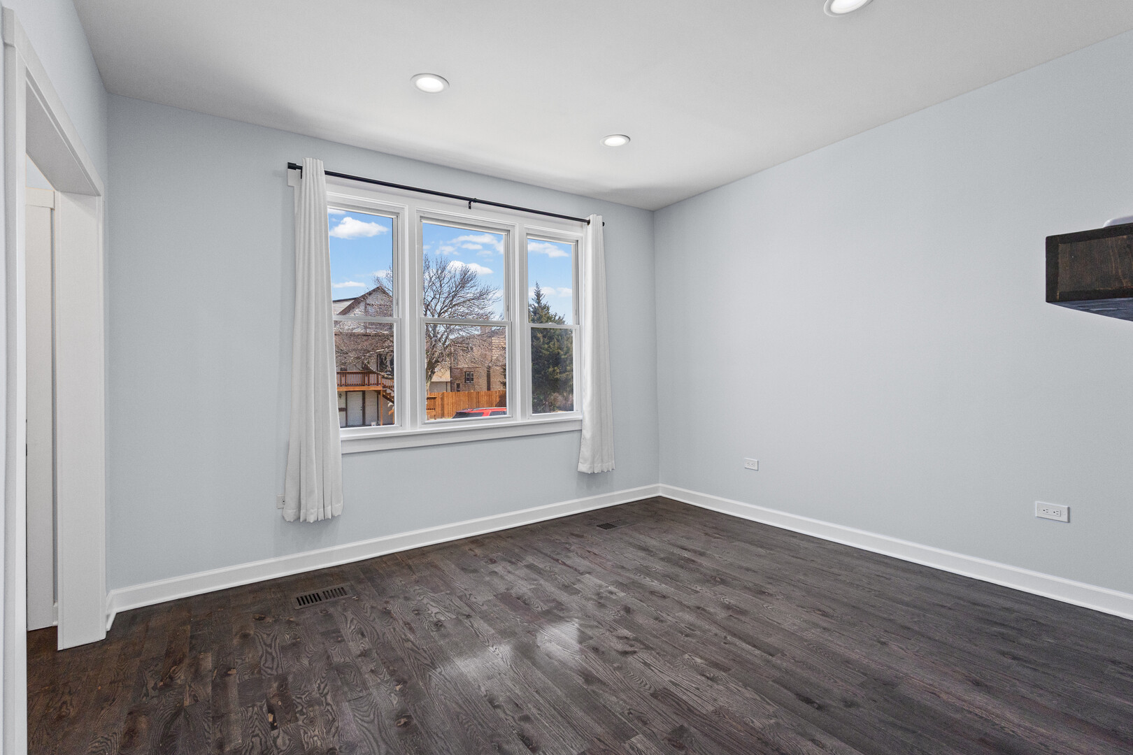 5212 S Lorel Avenue, Chicago, IL 60638