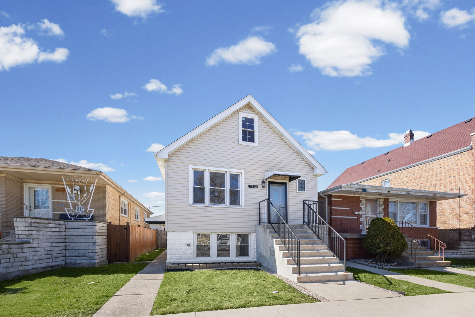 5212 S Lorel Avenue, Chicago, IL 60638