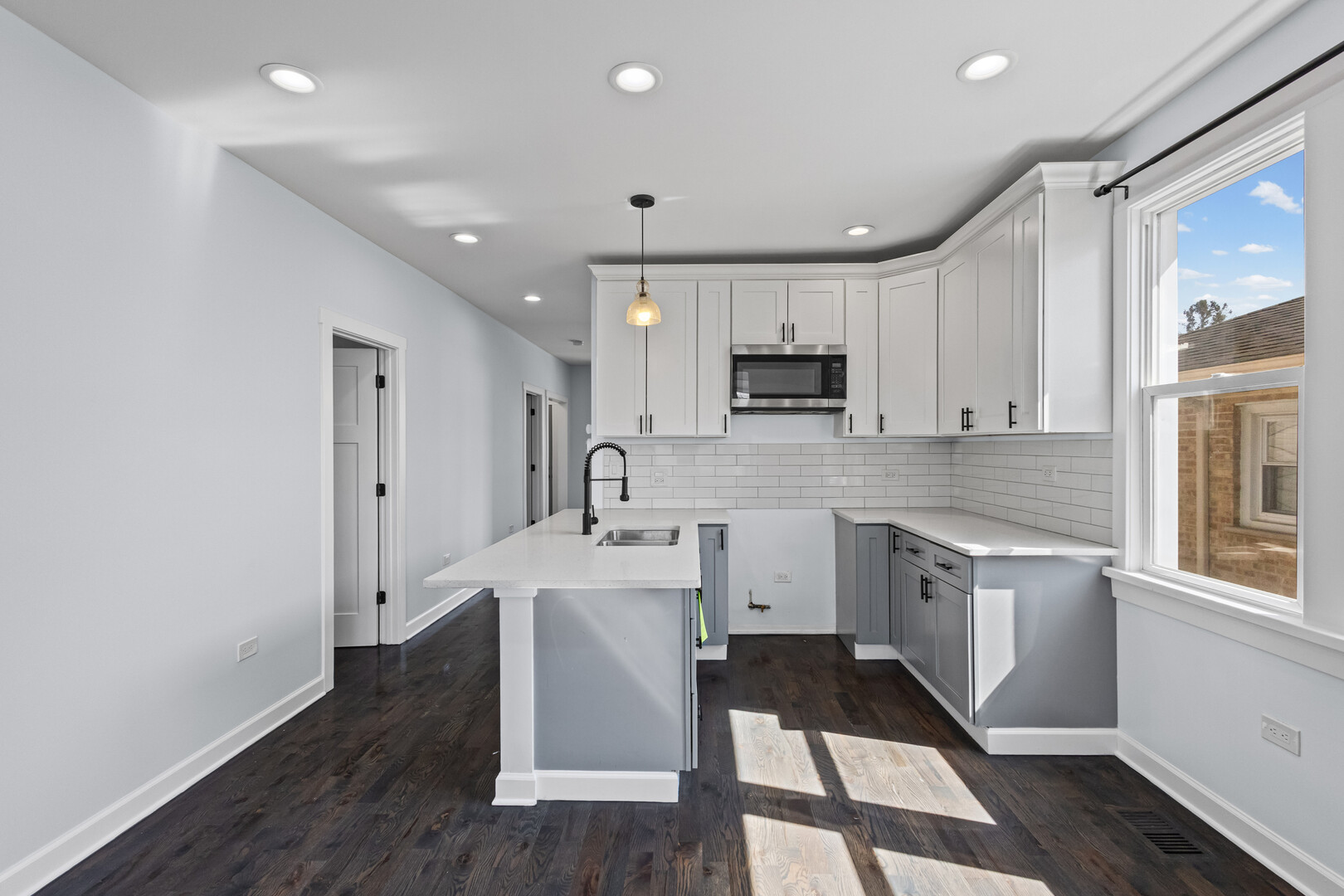 5212 S Lorel Avenue, Chicago, IL 60638