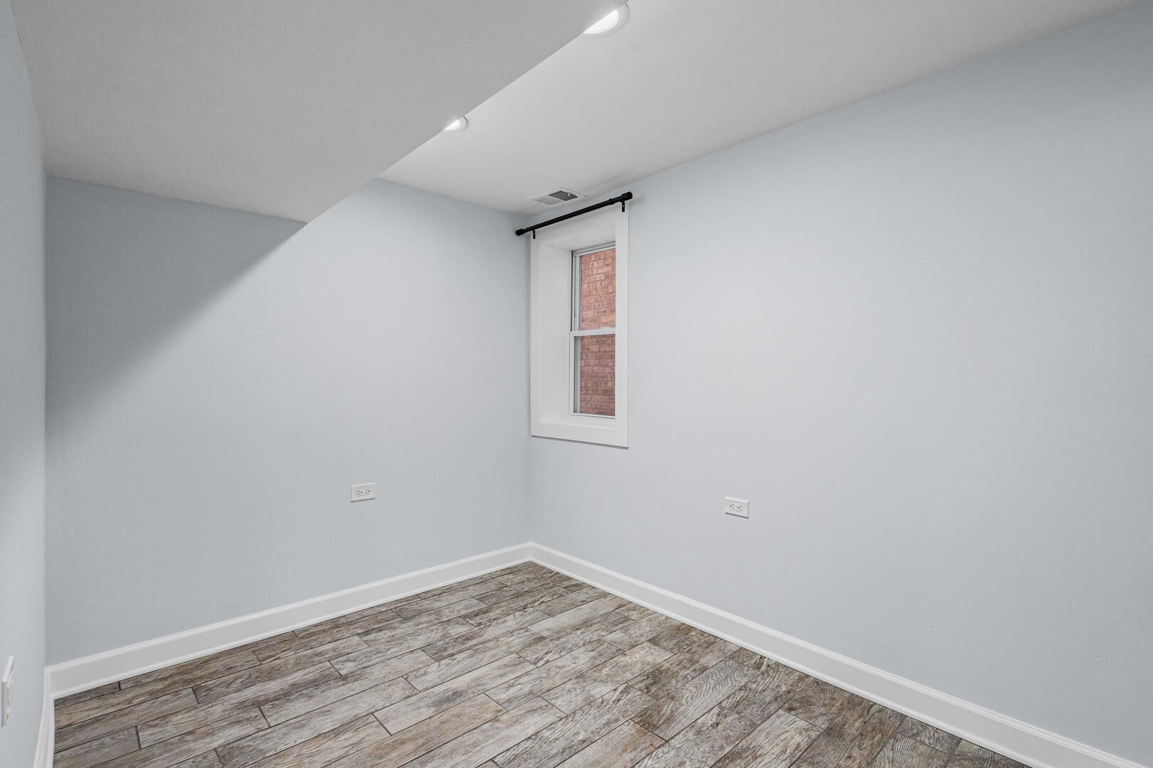 5212 S Lorel Avenue, Chicago, IL 60638