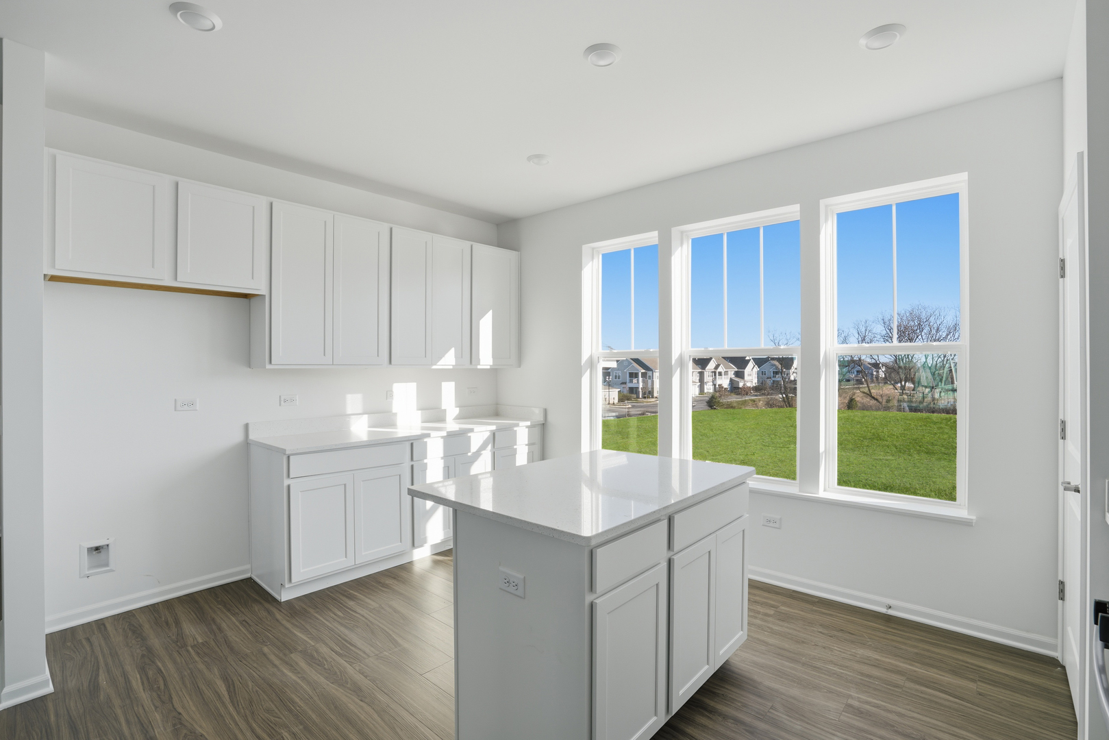 321 Settlers Place, West Dundee, IL 60118