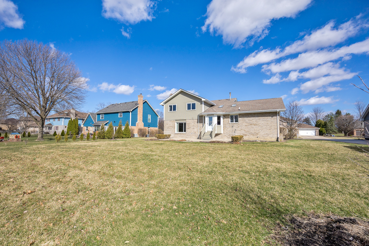 22100 Princeton Circle, Frankfort, IL 60423