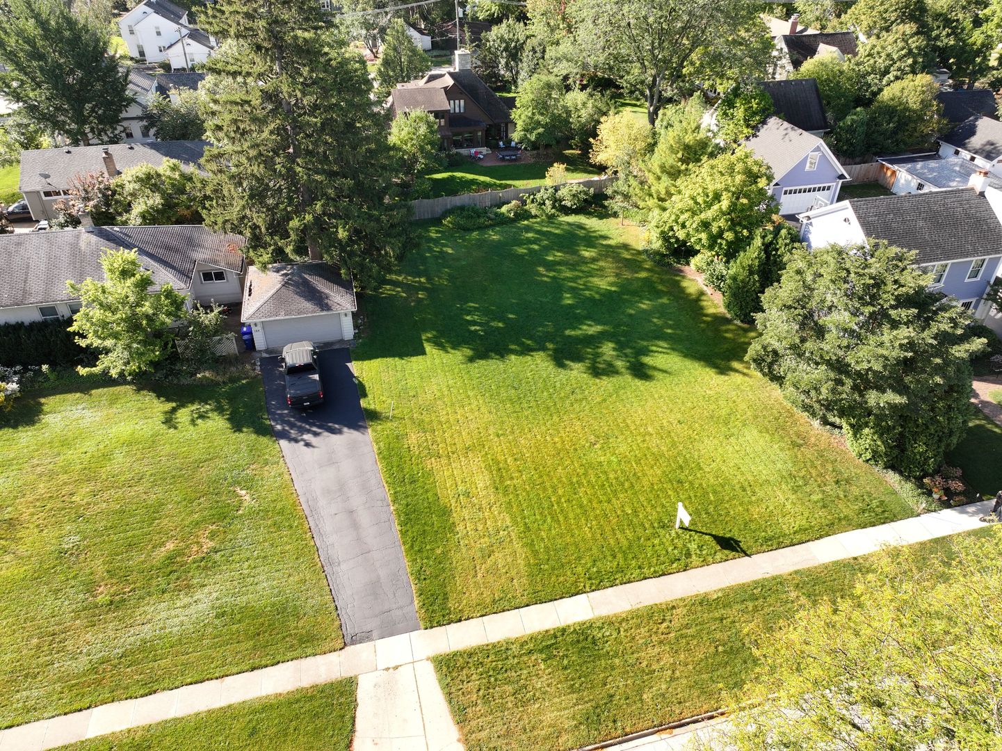 114 W Prairie Avenue, Wheaton, IL 60187