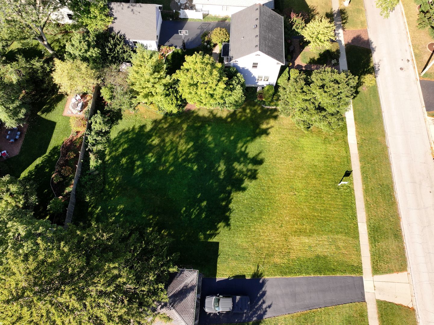 114 W Prairie Avenue, Wheaton, IL 60187