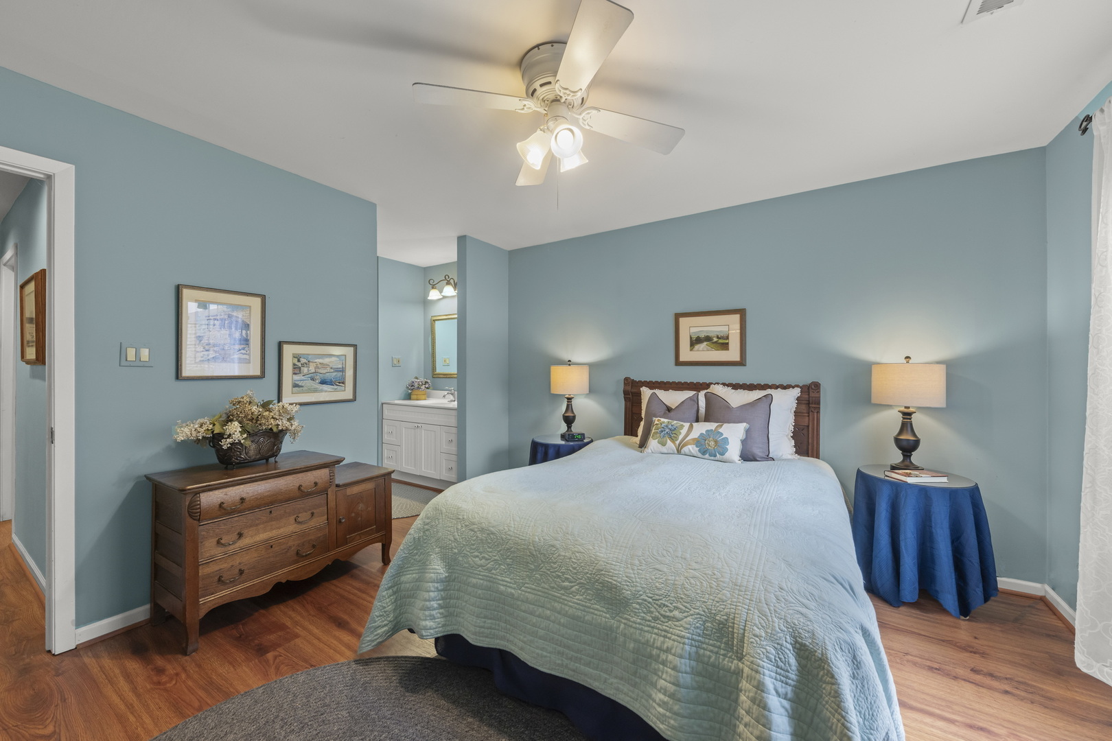 1755 Plymouth Court #D, Wheaton, IL 60189