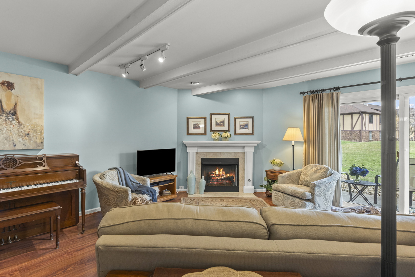 1755 Plymouth Court #D, Wheaton, IL 60189