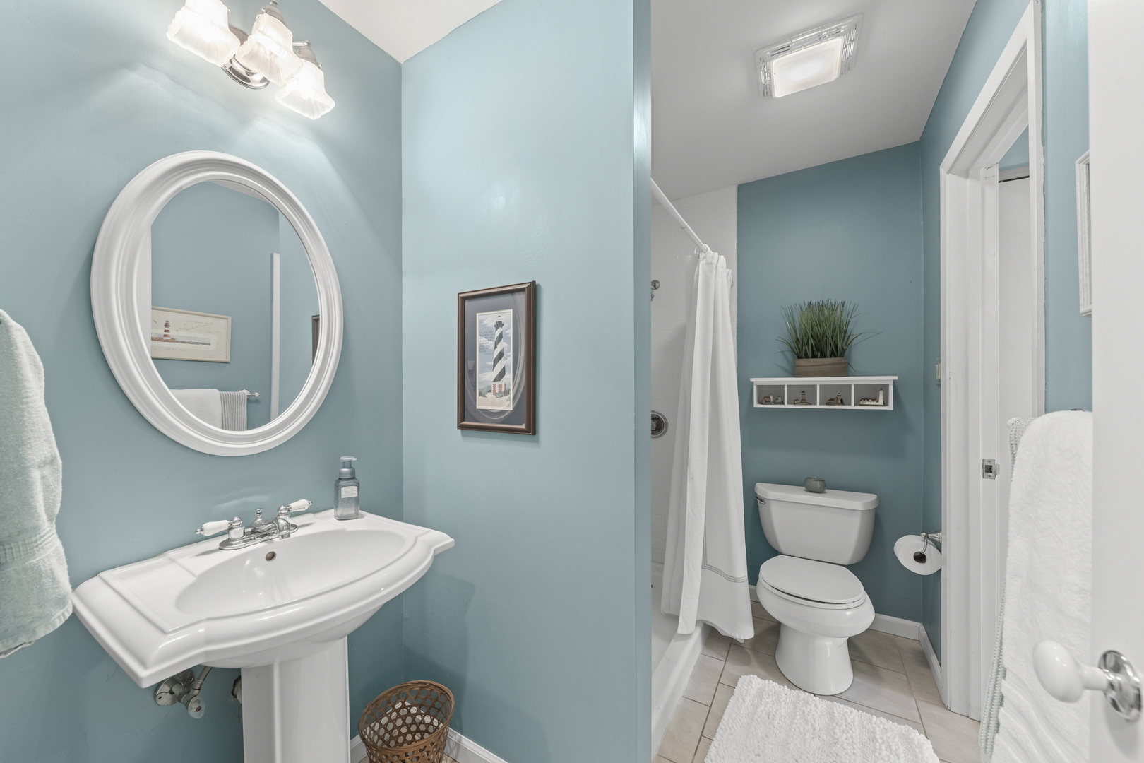 1755 Plymouth Court #D, Wheaton, IL 60189