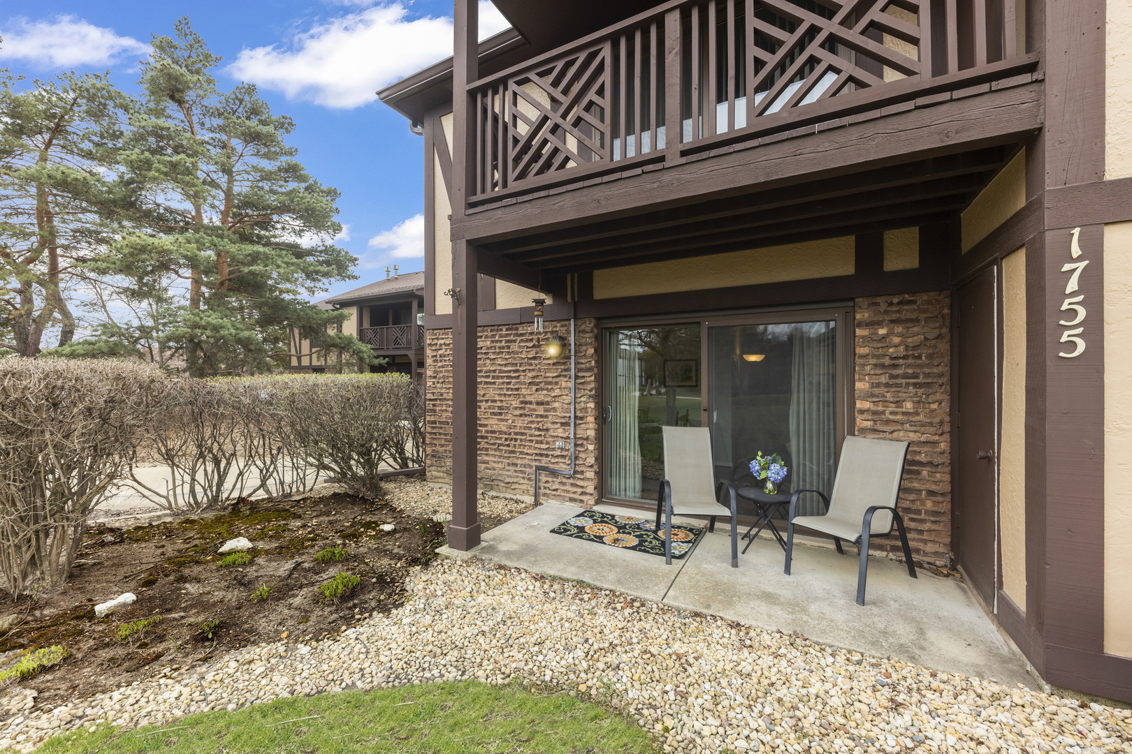 1755 Plymouth Court #D, Wheaton, IL 60189