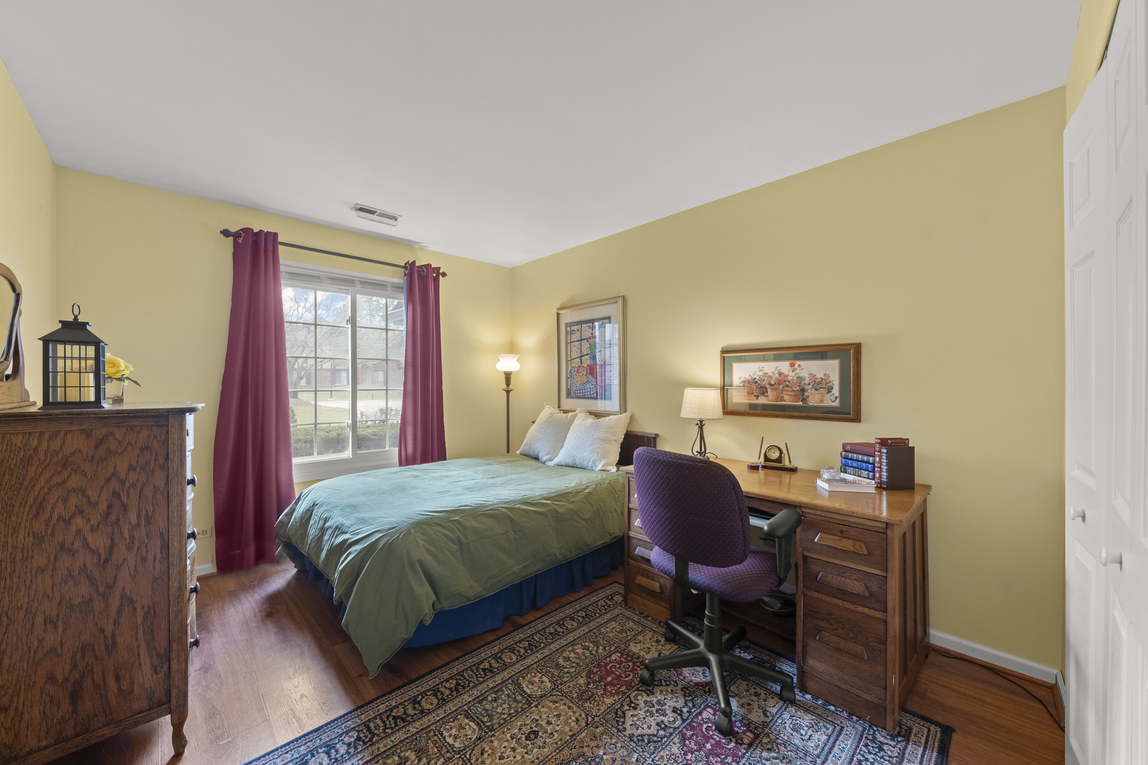 1755 Plymouth Court #D, Wheaton, IL 60189