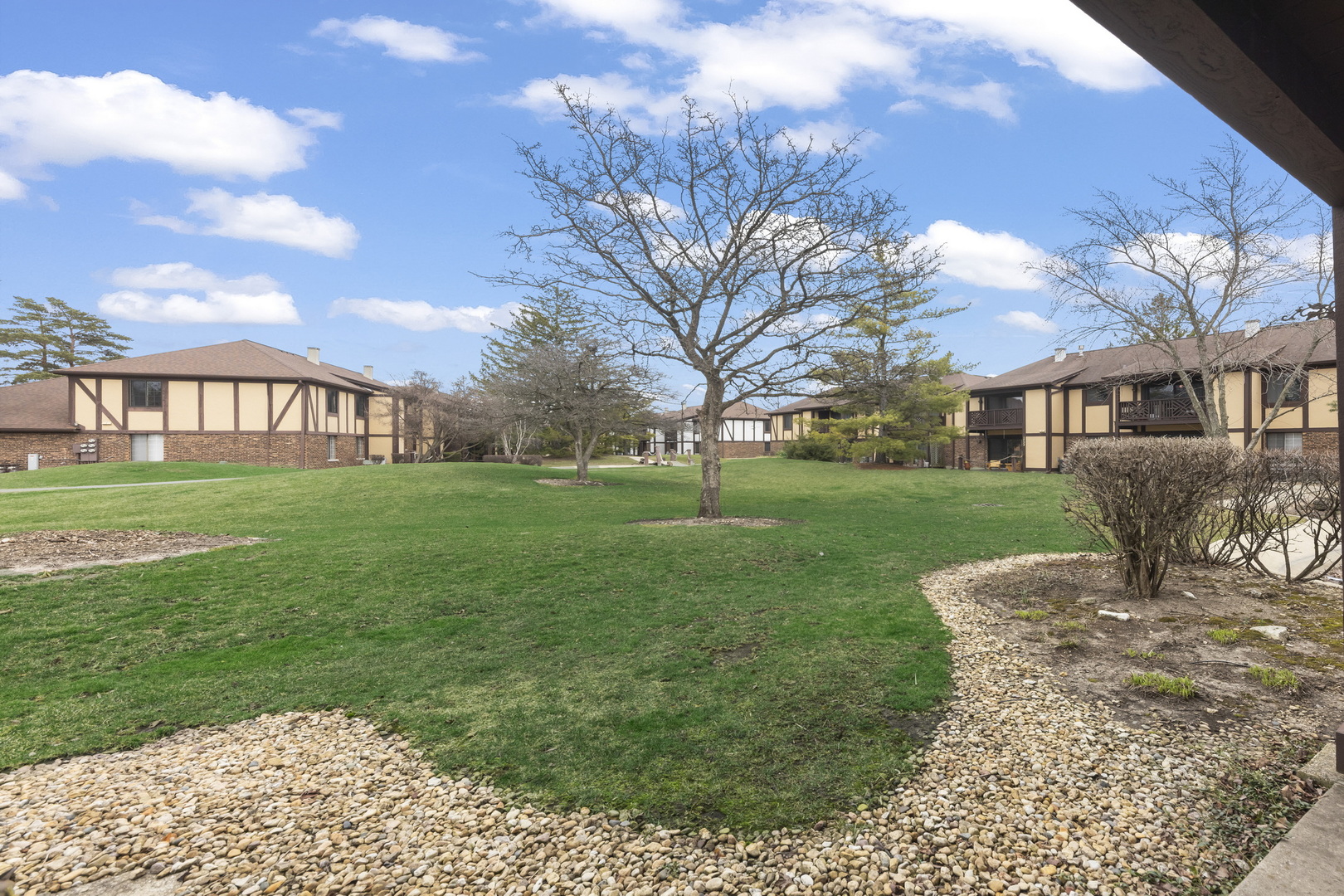 1755 Plymouth Court #D, Wheaton, IL 60189