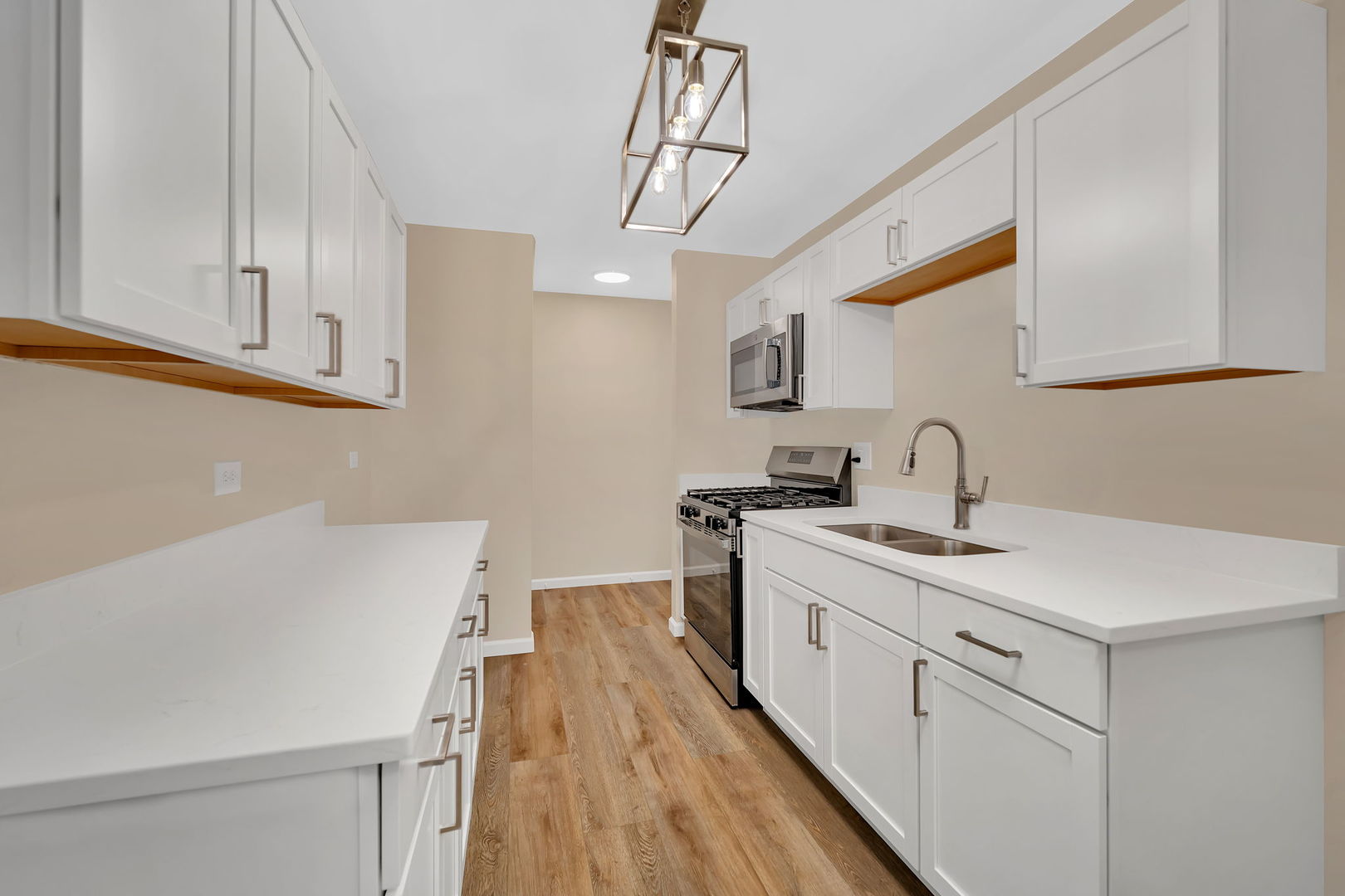 1113 Gael Drive #B, Joliet, IL 60435