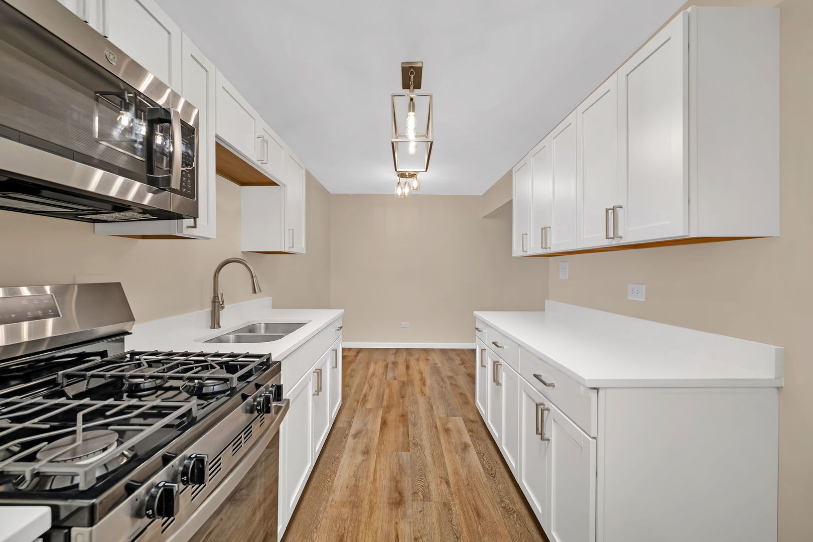 1113 Gael Drive #B, Joliet, IL 60435