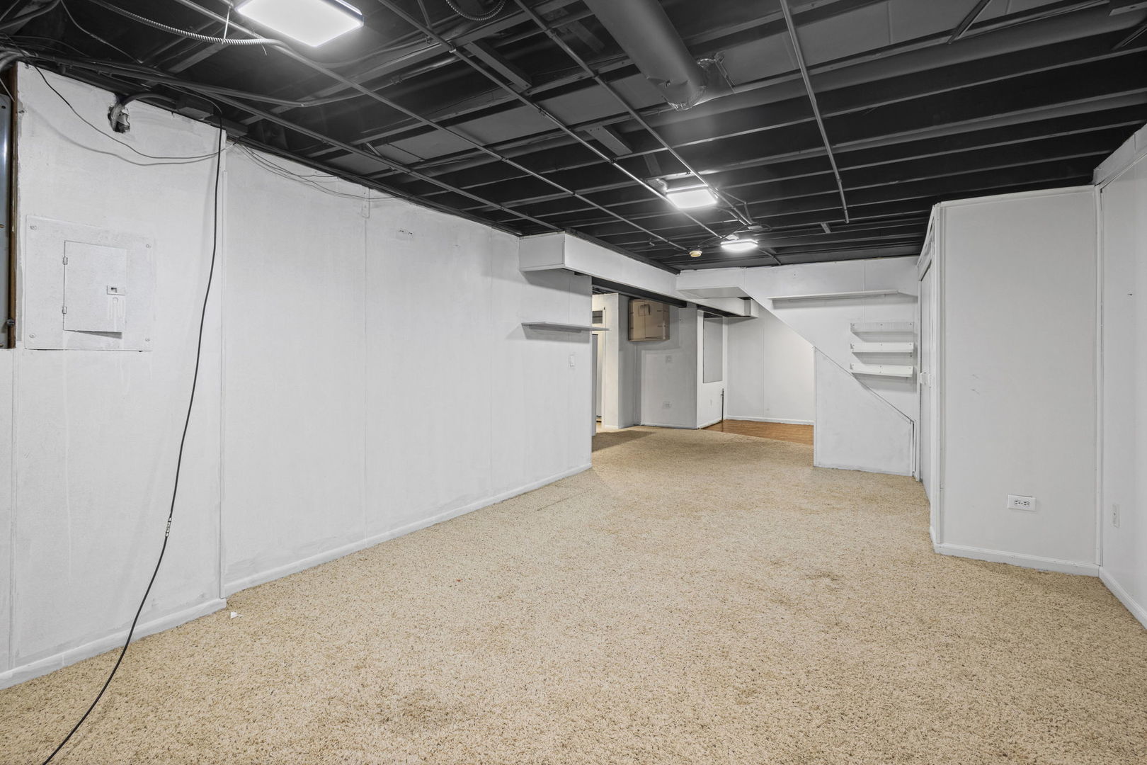 1100 Hidden Lake Drive, Buffalo Grove, IL 60089