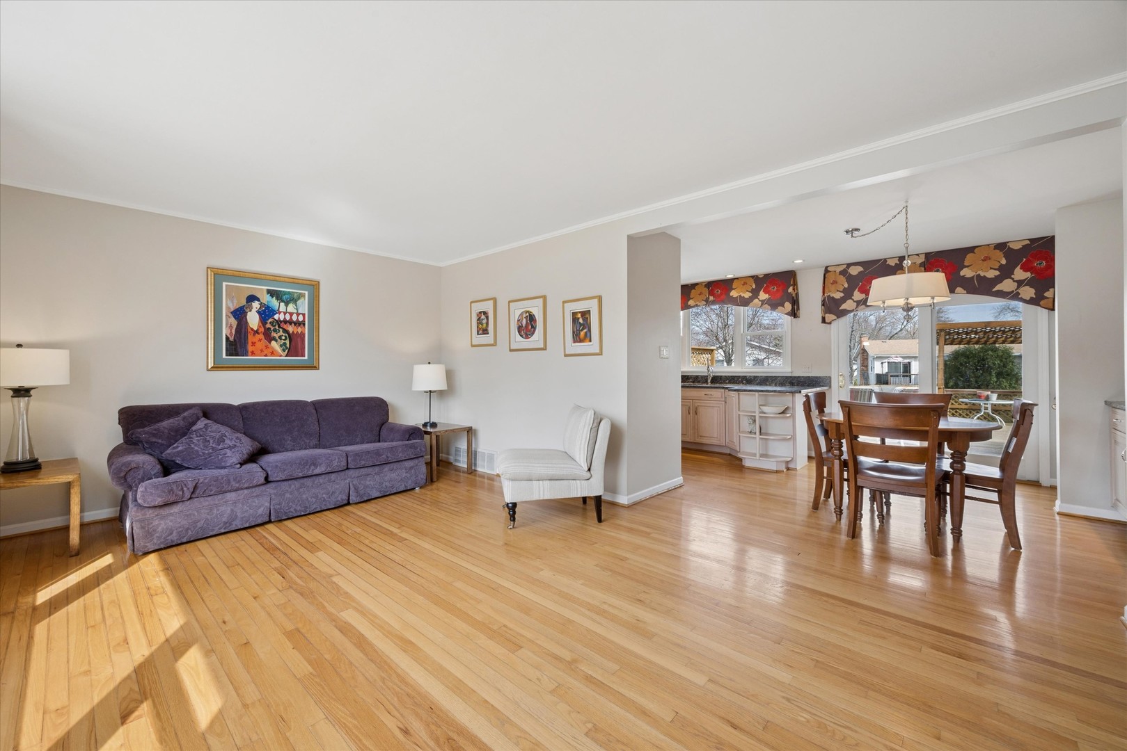 710 Maple Lane, Darien, IL 60561