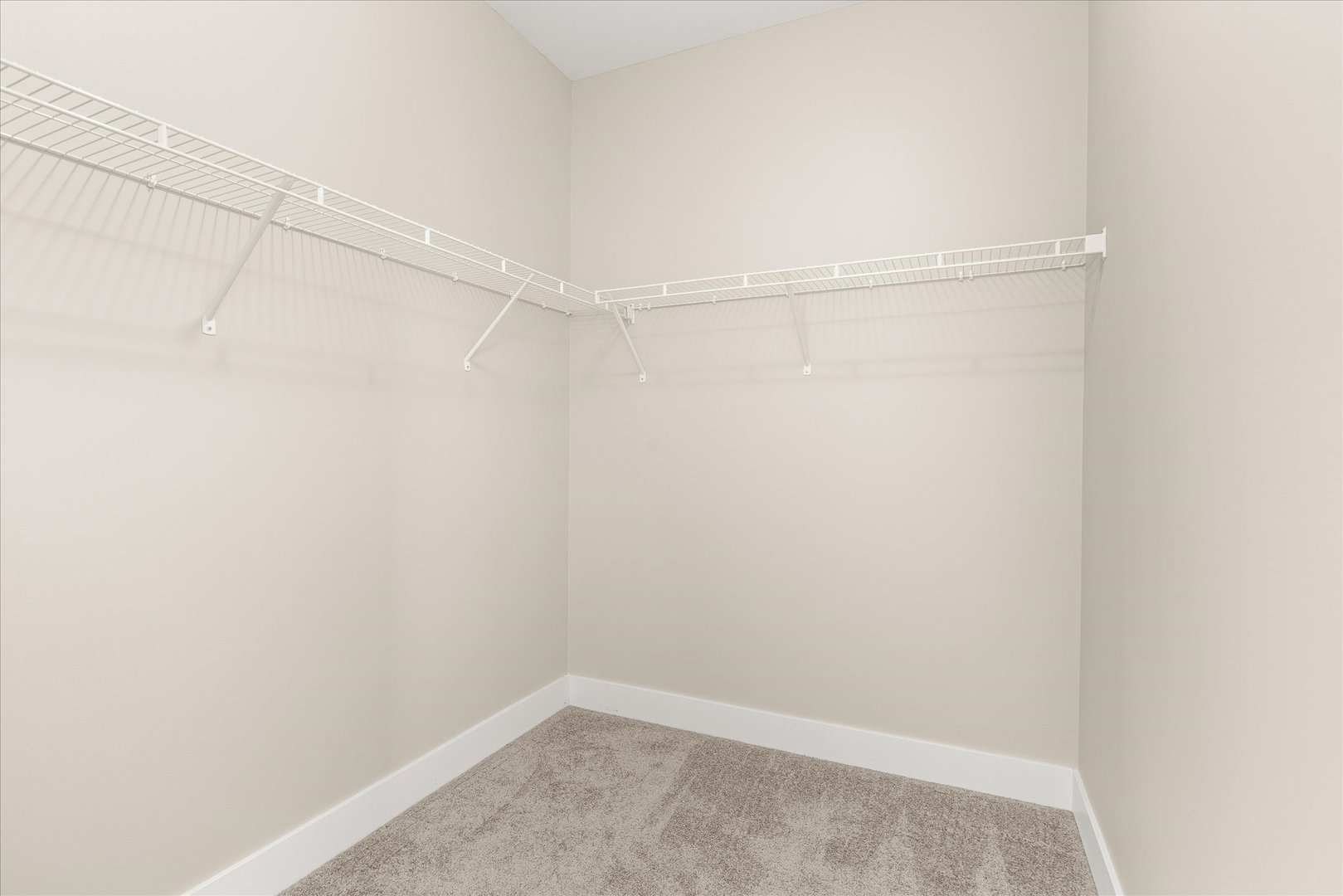 12 Waterside Way, Ottawa, IL 61350