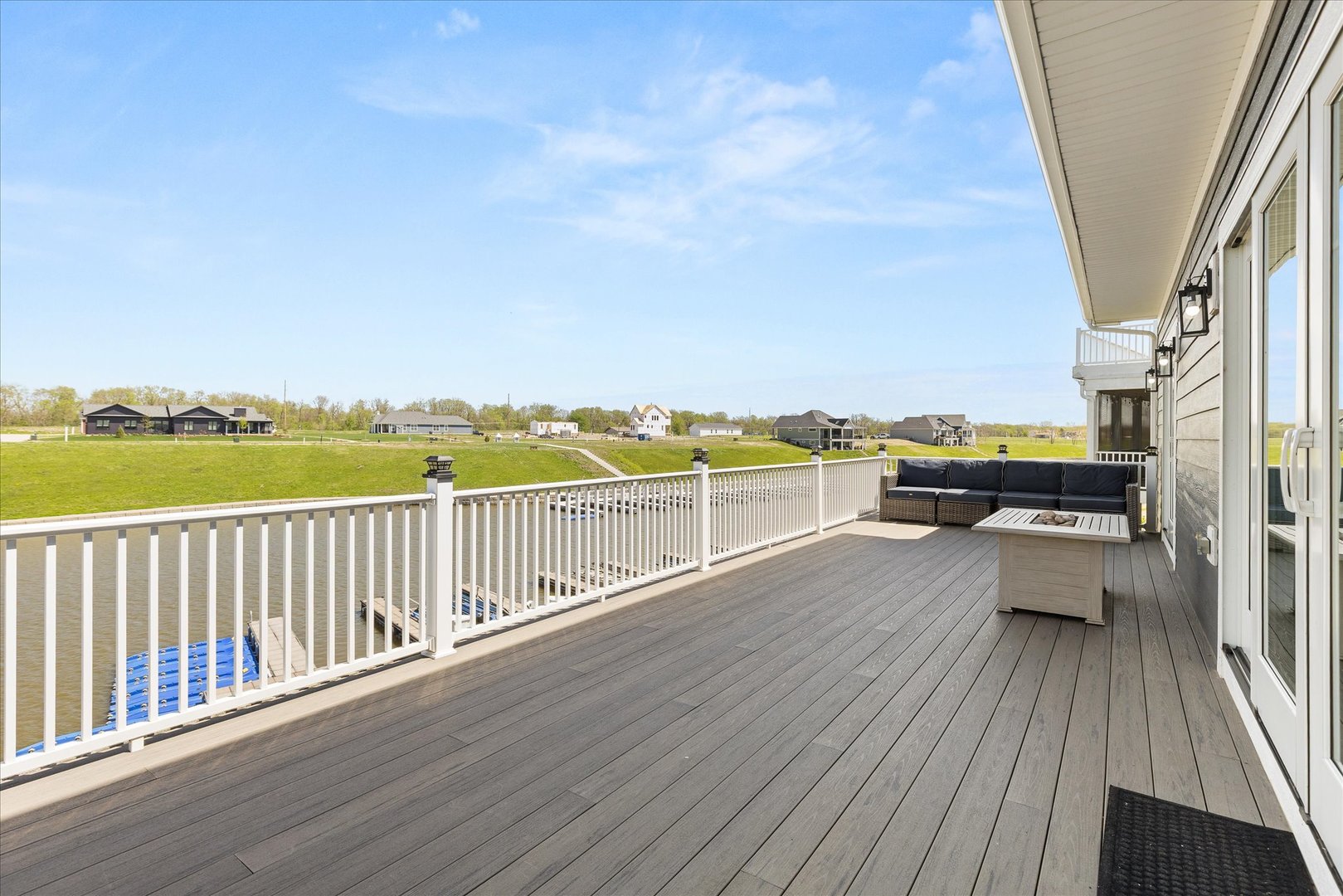 12 Waterside Way, Ottawa, IL 61350