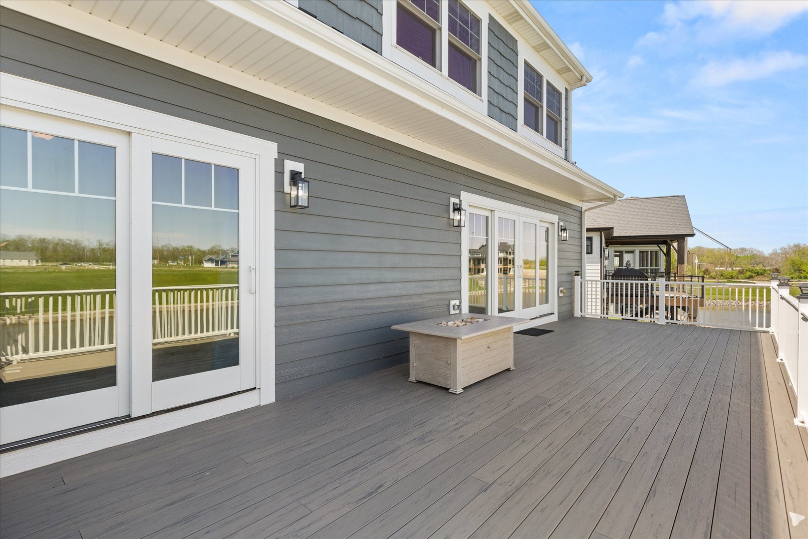 12 Waterside Way, Ottawa, IL 61350