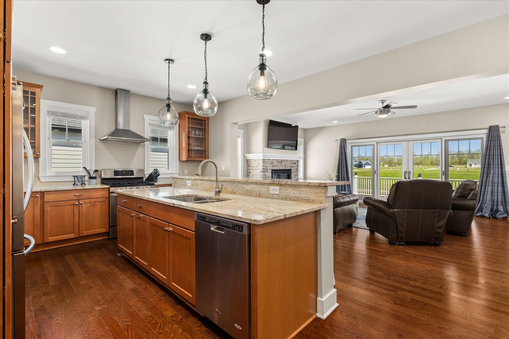 12 Waterside Way, Ottawa, IL 61350