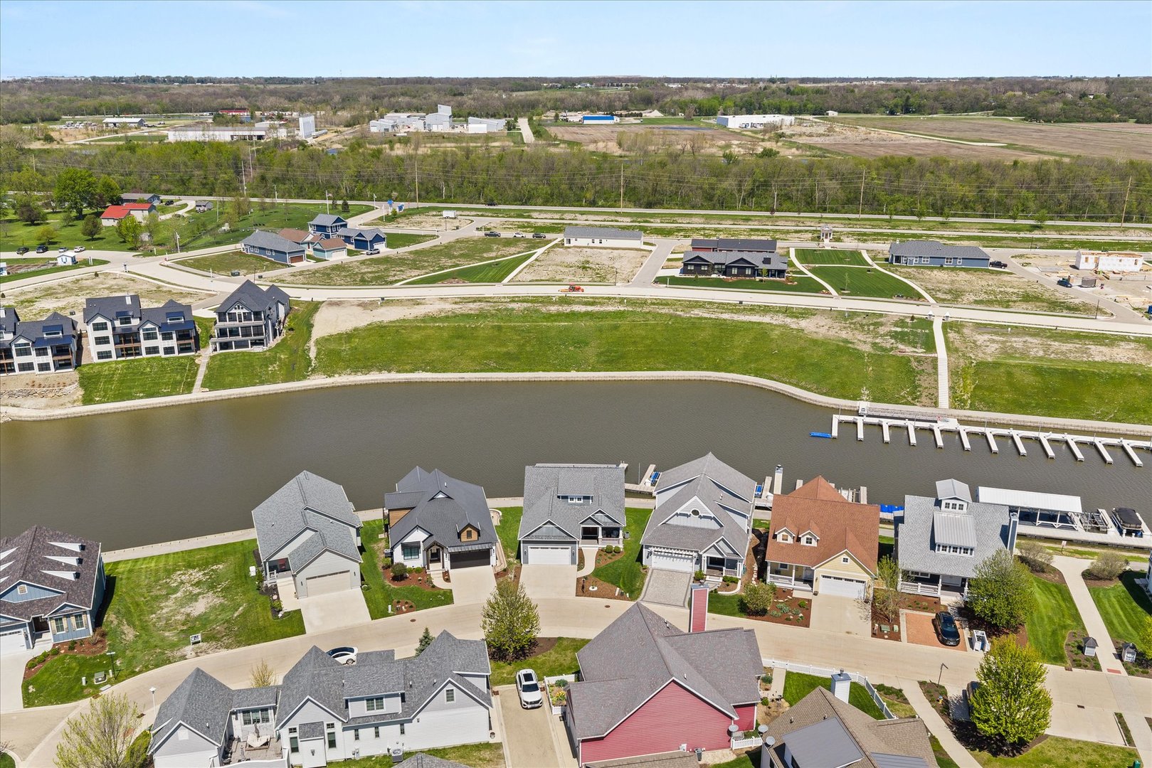 12 Waterside Way, Ottawa, IL 61350