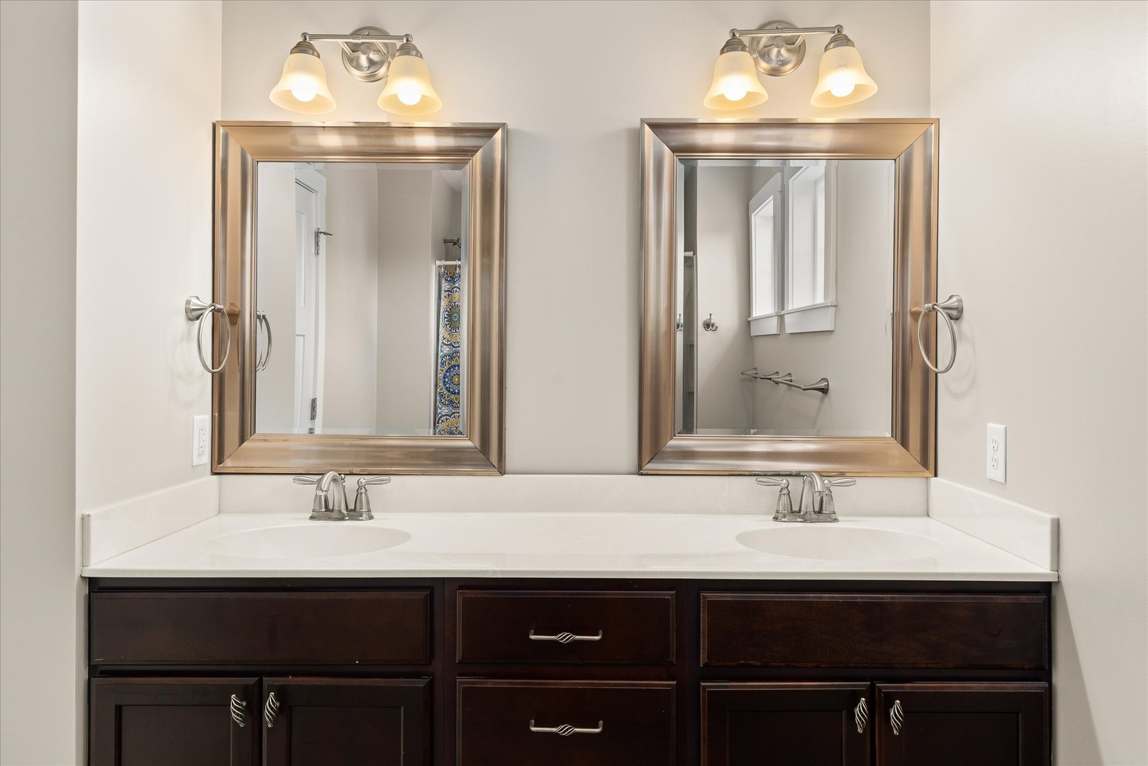 12 Waterside Way, Ottawa, IL 61350