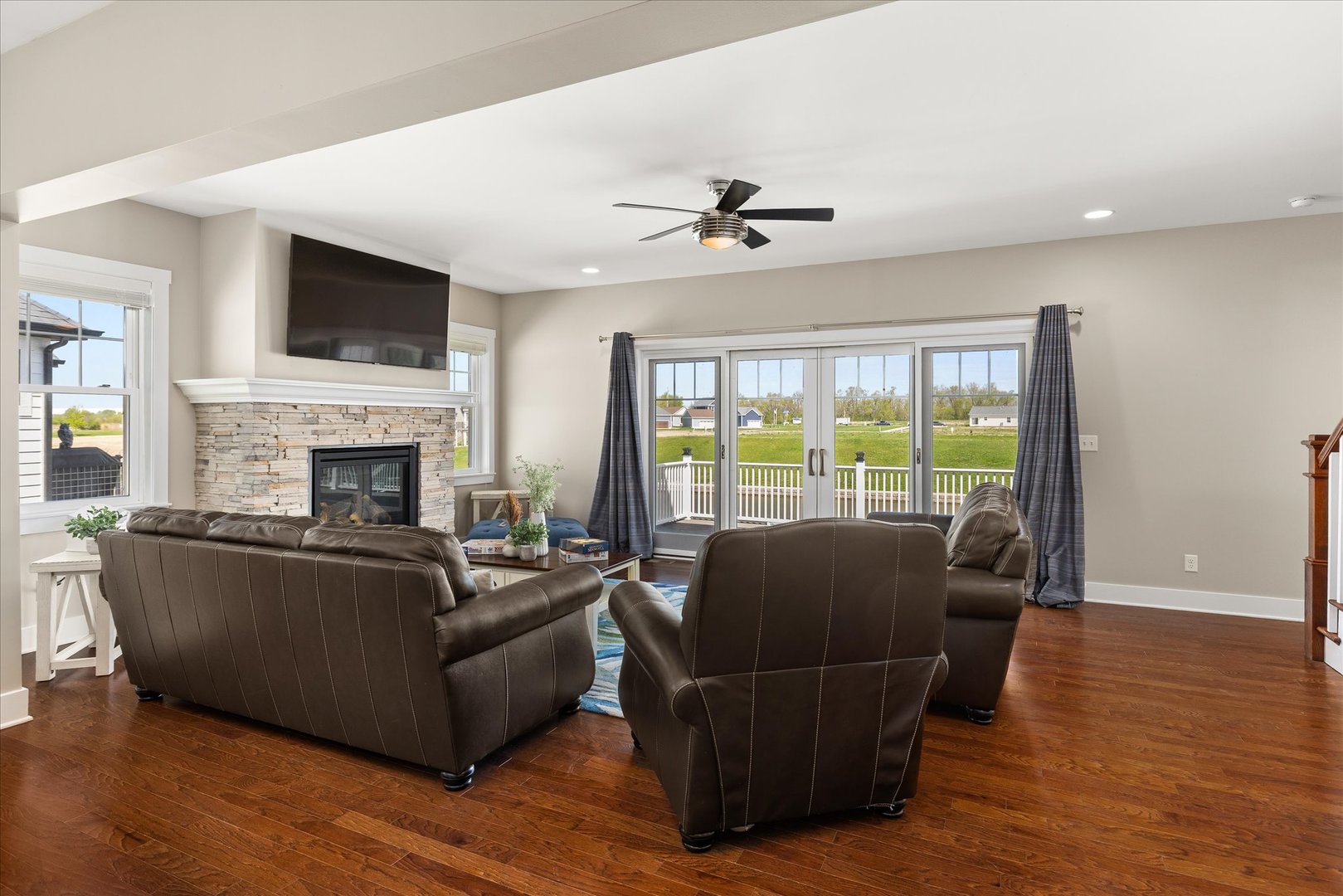 12 Waterside Way, Ottawa, IL 61350