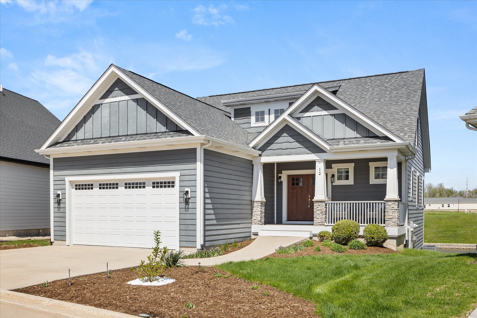 12 Waterside Way, Ottawa, IL 61350