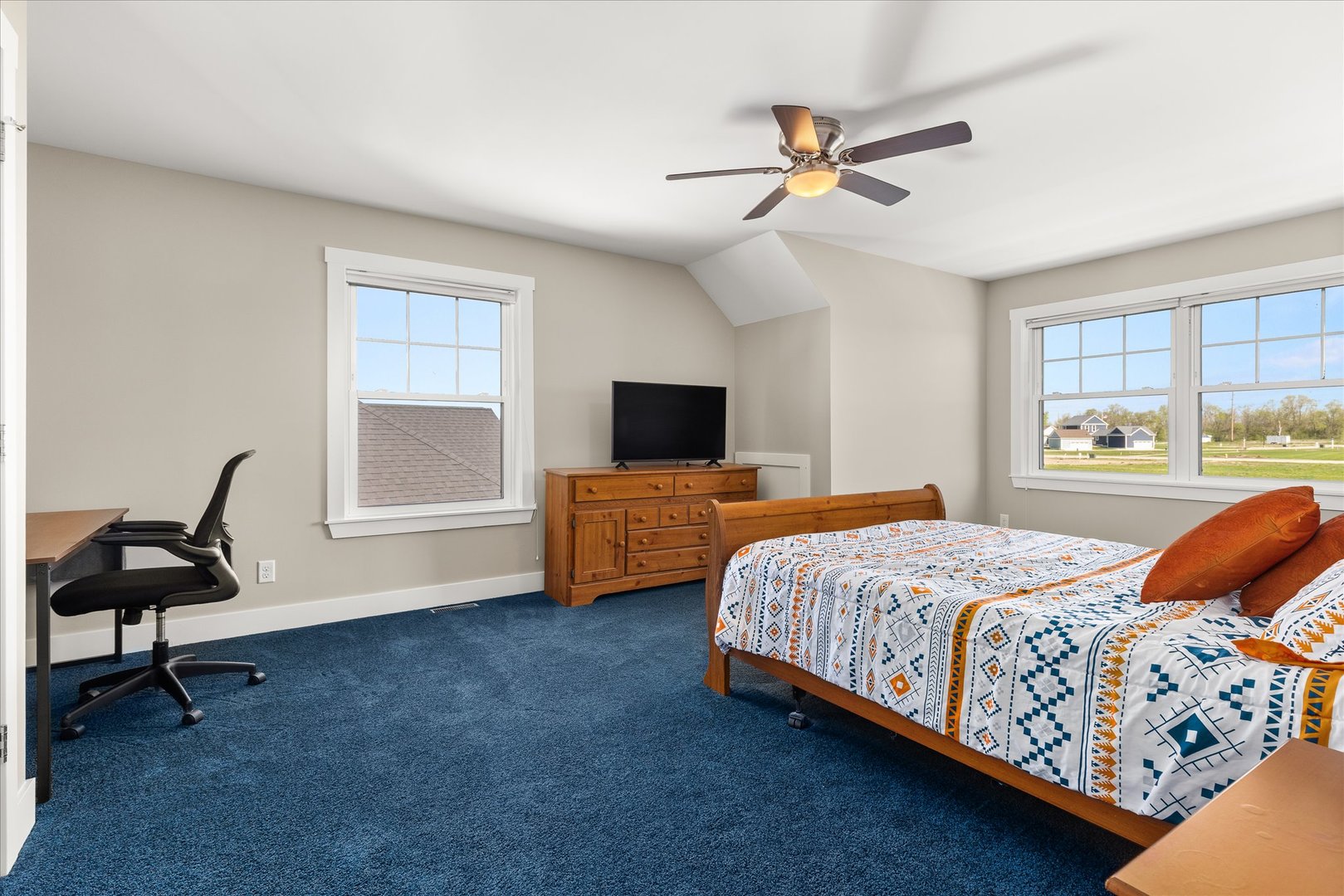 12 Waterside Way, Ottawa, IL 61350