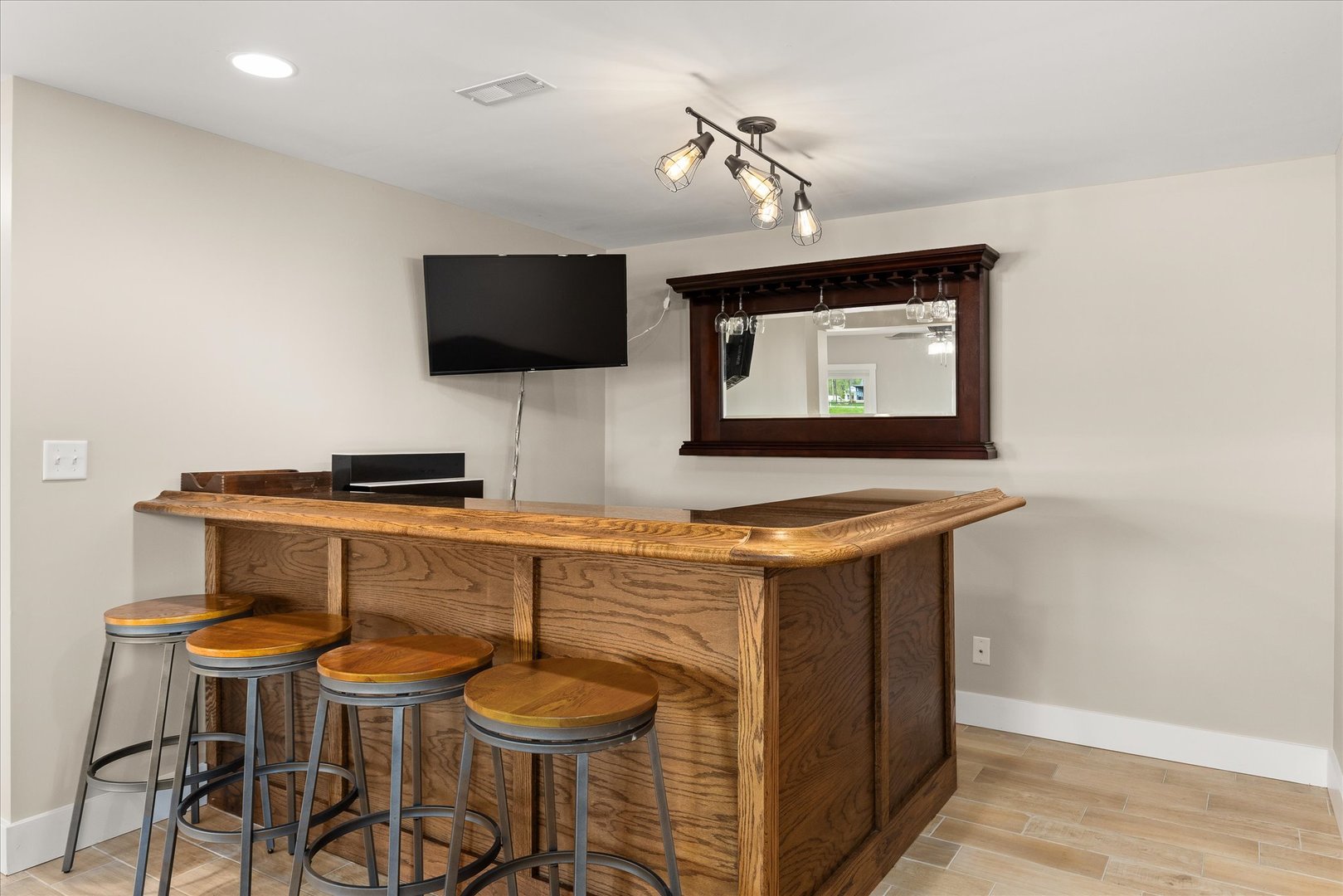 12 Waterside Way, Ottawa, IL 61350