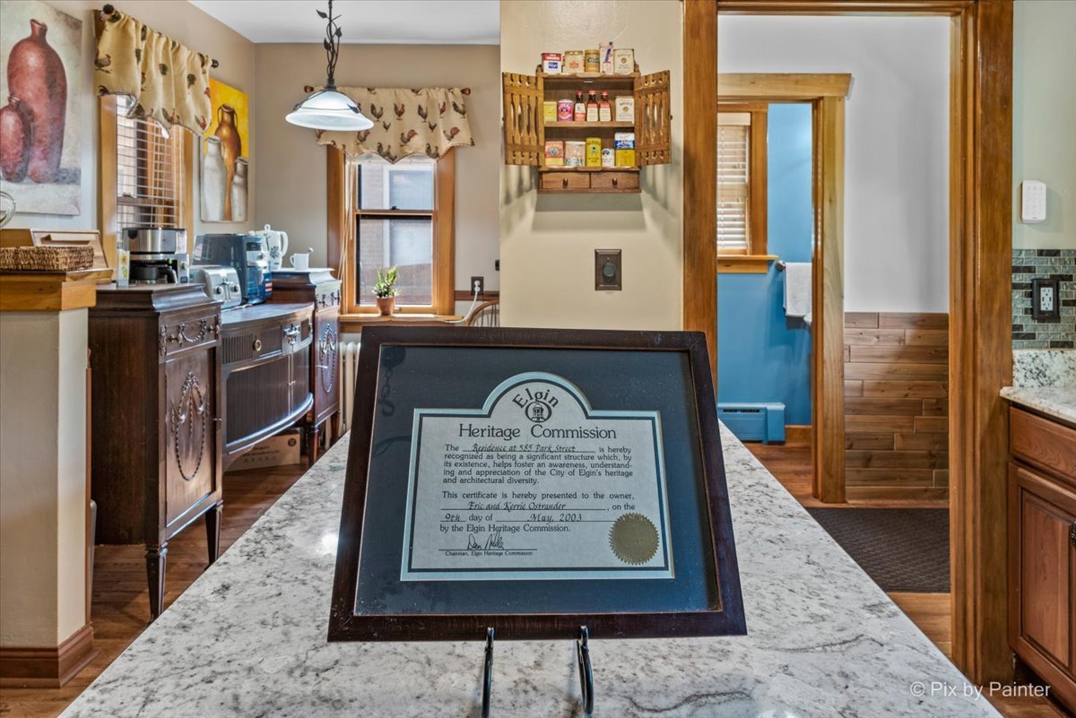 585 Park Street, Elgin, IL 60120