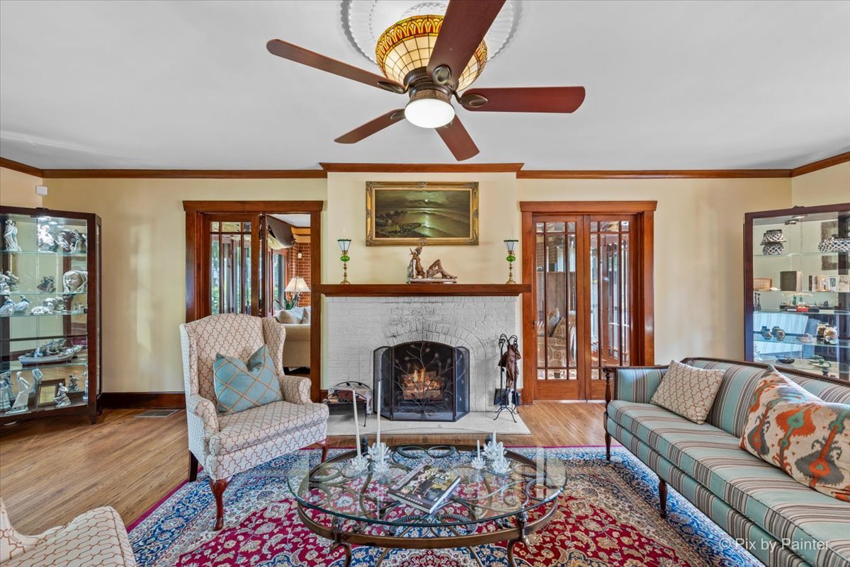 585 Park Street, Elgin, IL 60120