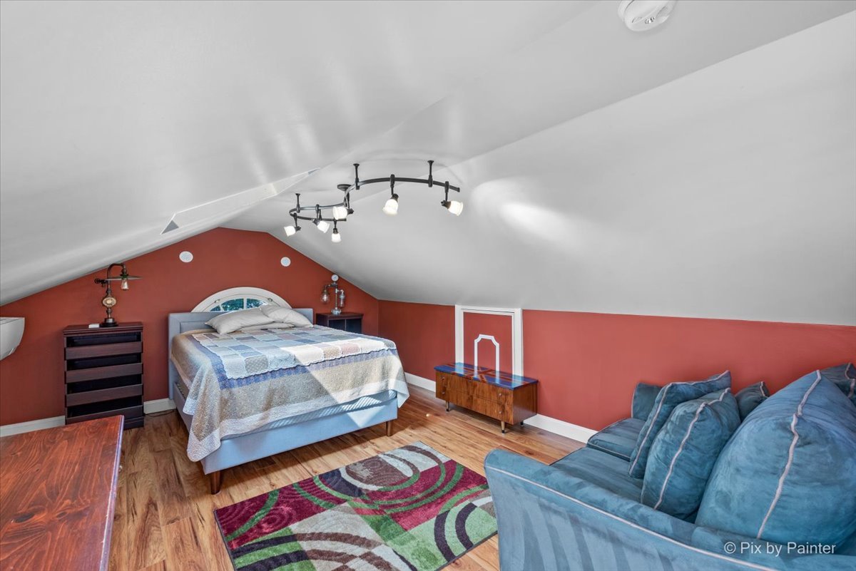 585 Park Street, Elgin, IL 60120