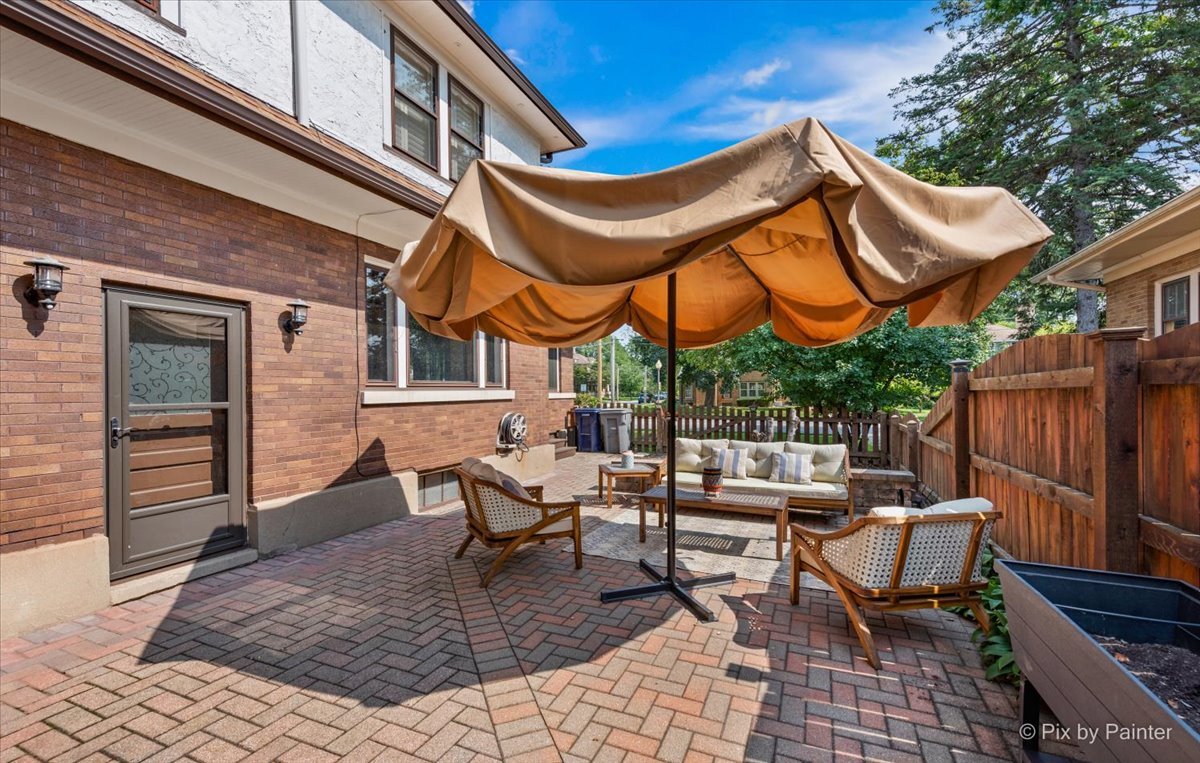 585 Park Street, Elgin, IL 60120