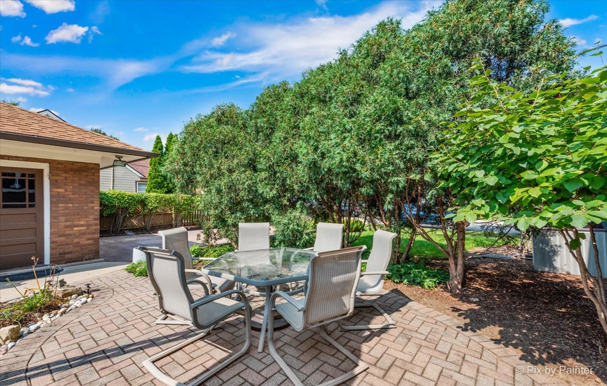 585 Park Street, Elgin, IL 60120