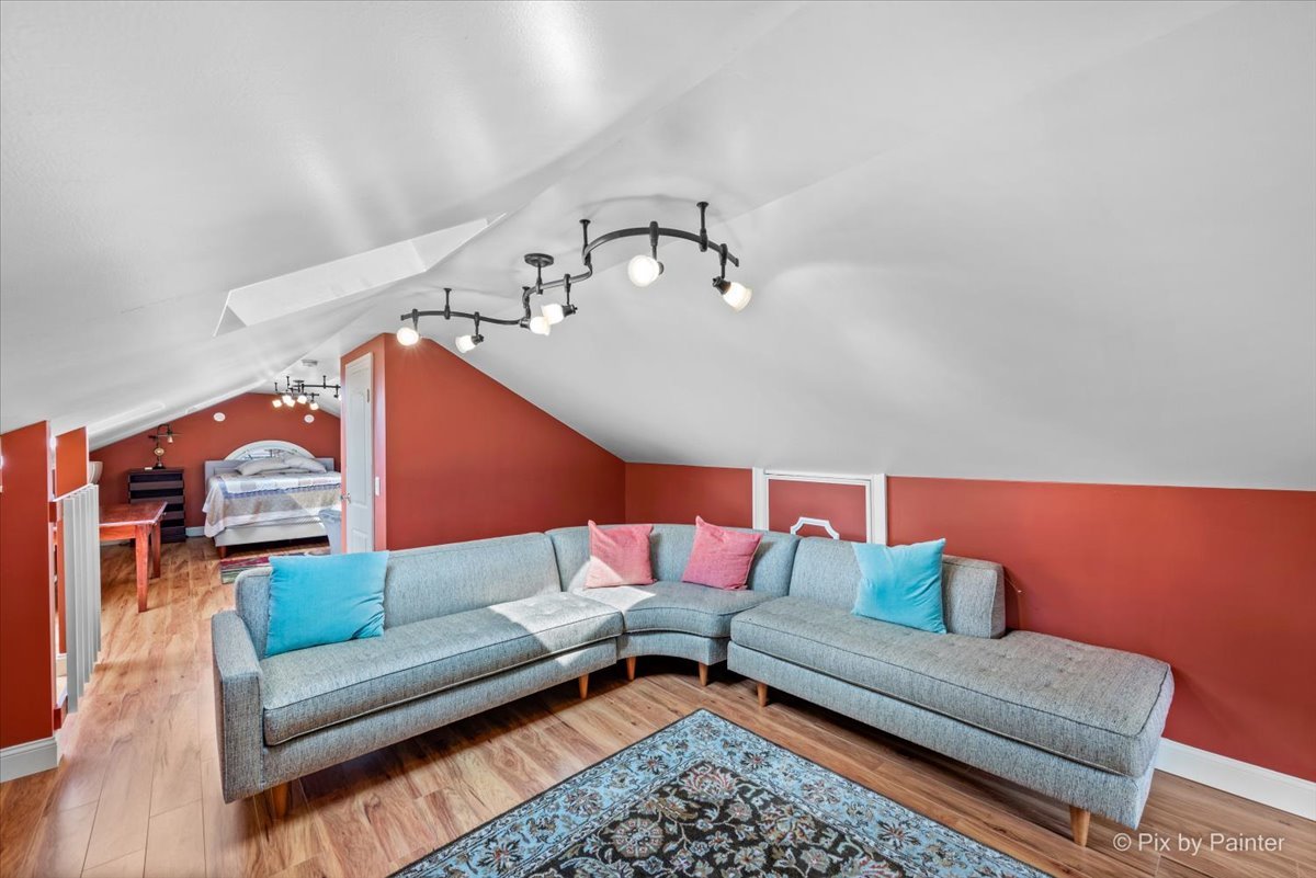 585 Park Street, Elgin, IL 60120