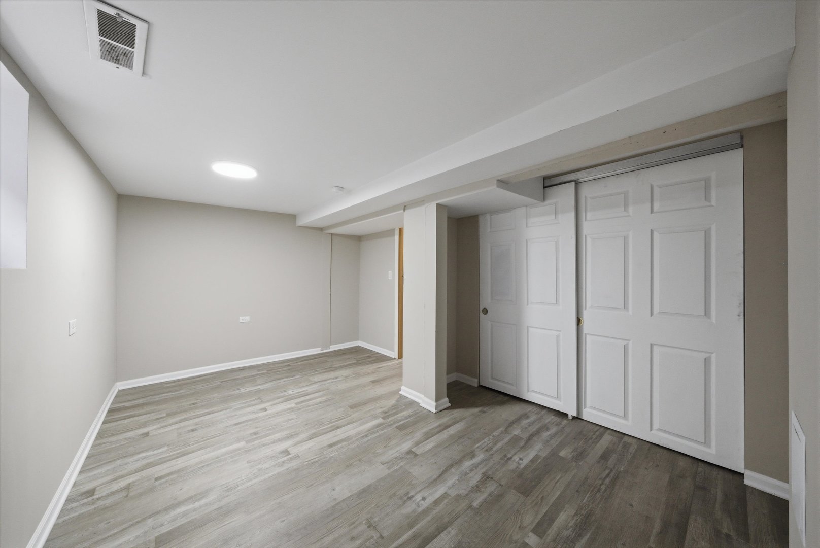 1113 S 7th Avenue, Maywood, IL 60153