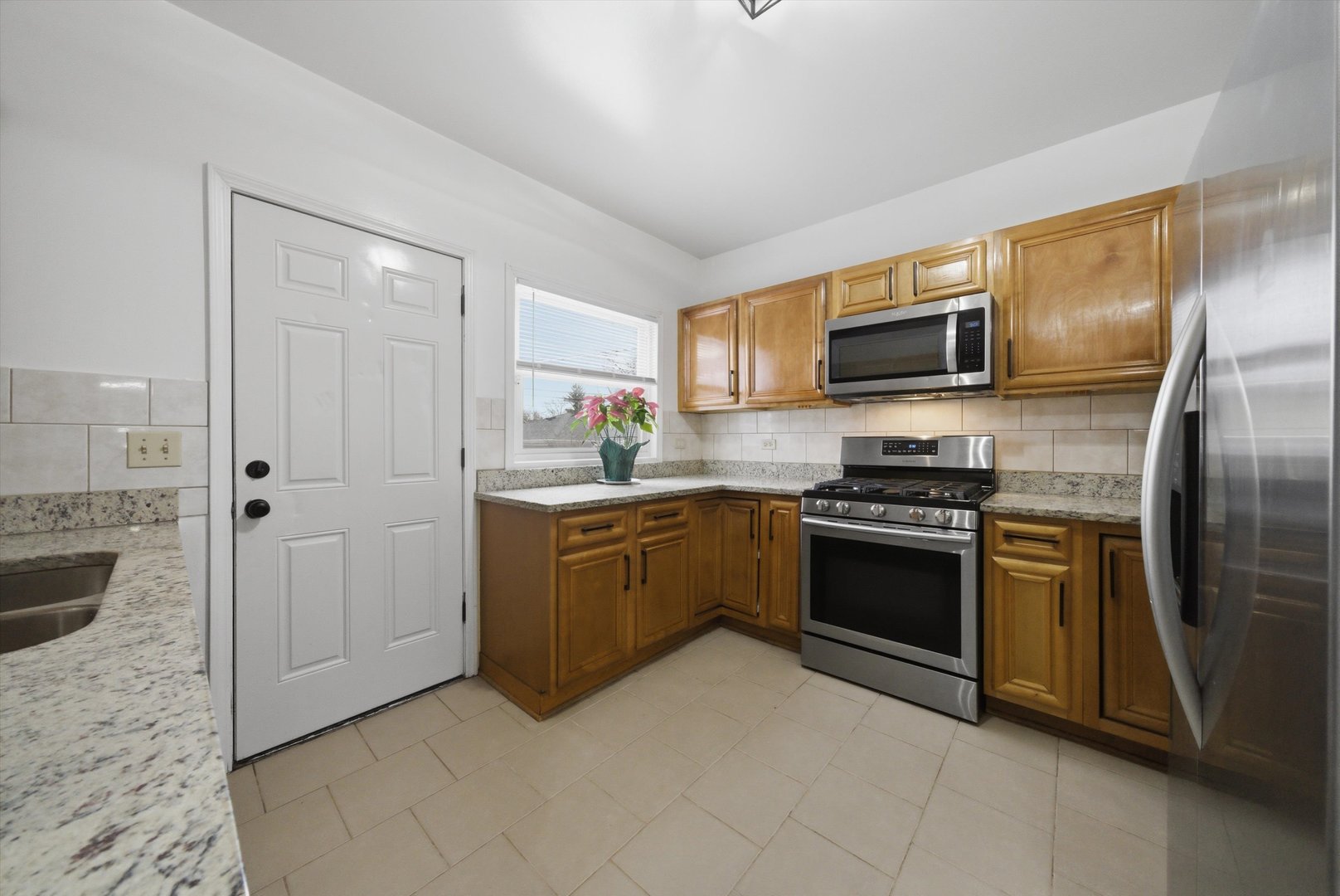 1113 S 7th Avenue, Maywood, IL 60153