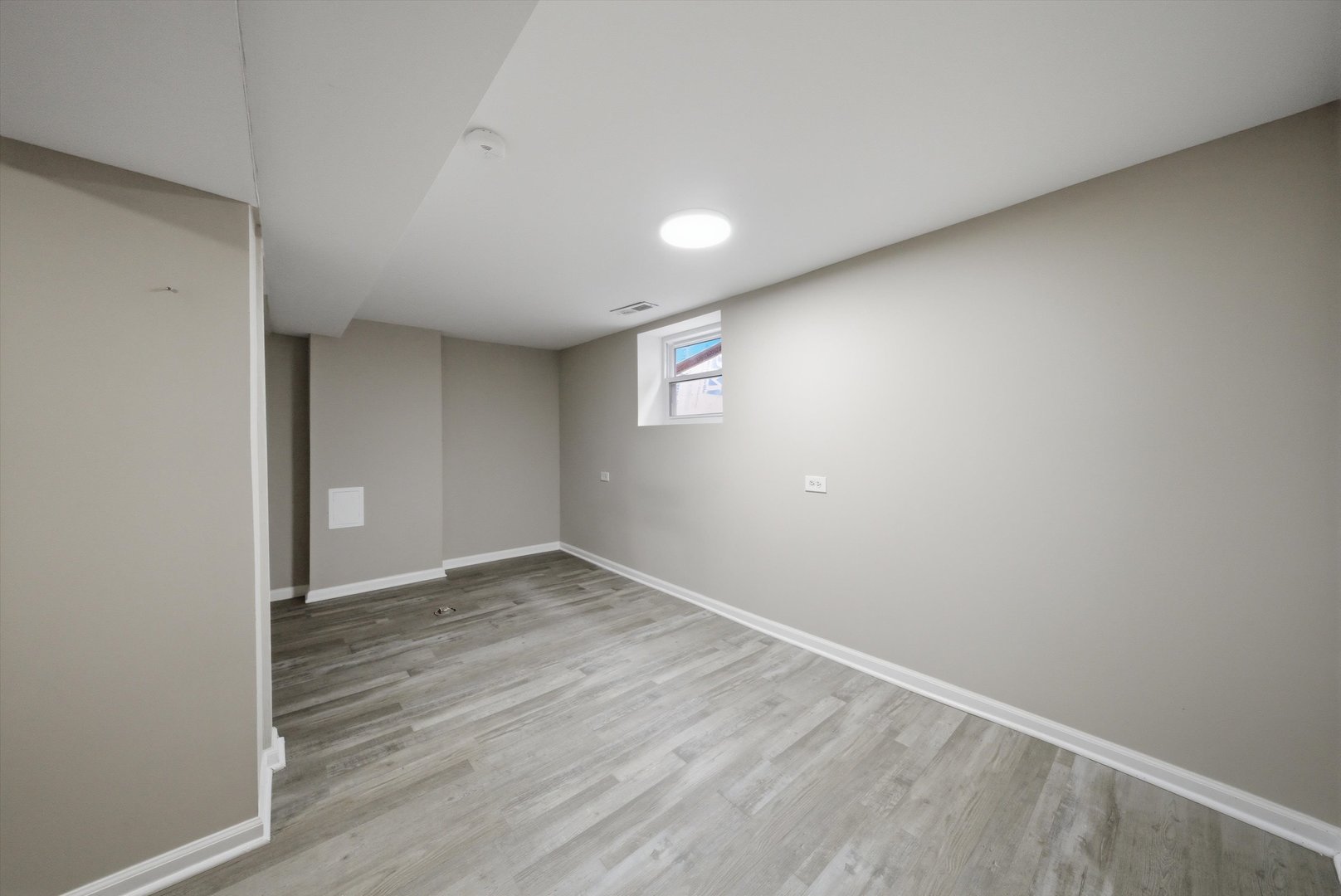 1113 S 7th Avenue, Maywood, IL 60153