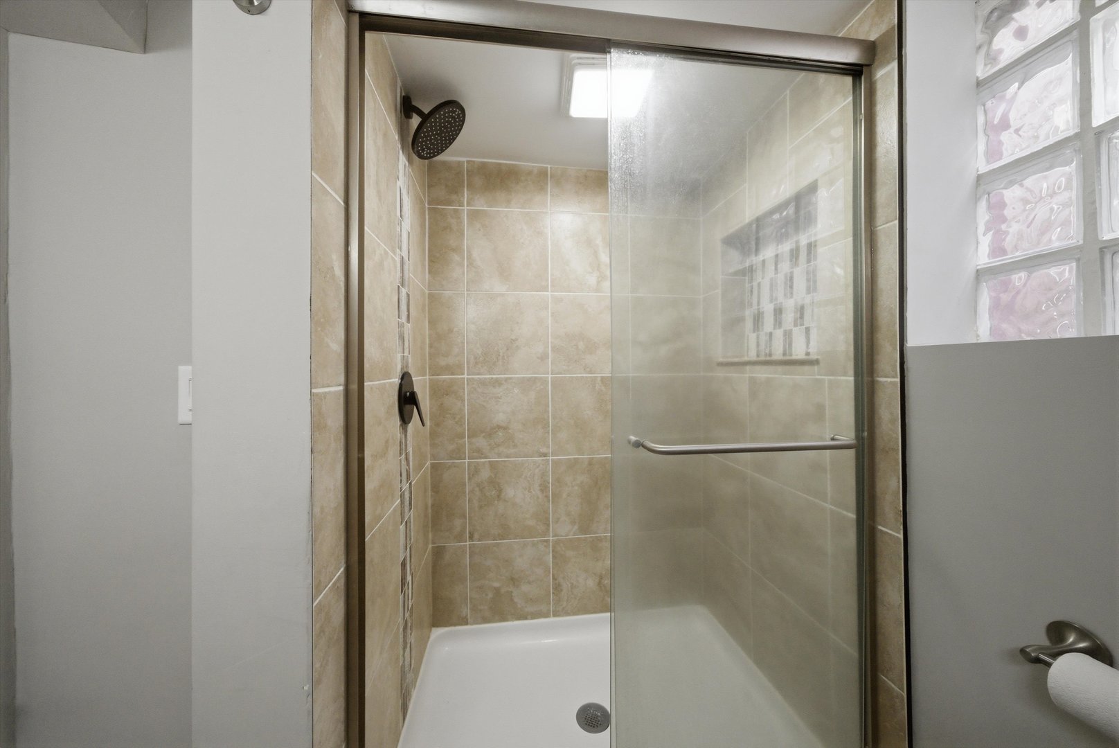 1113 S 7th Avenue, Maywood, IL 60153