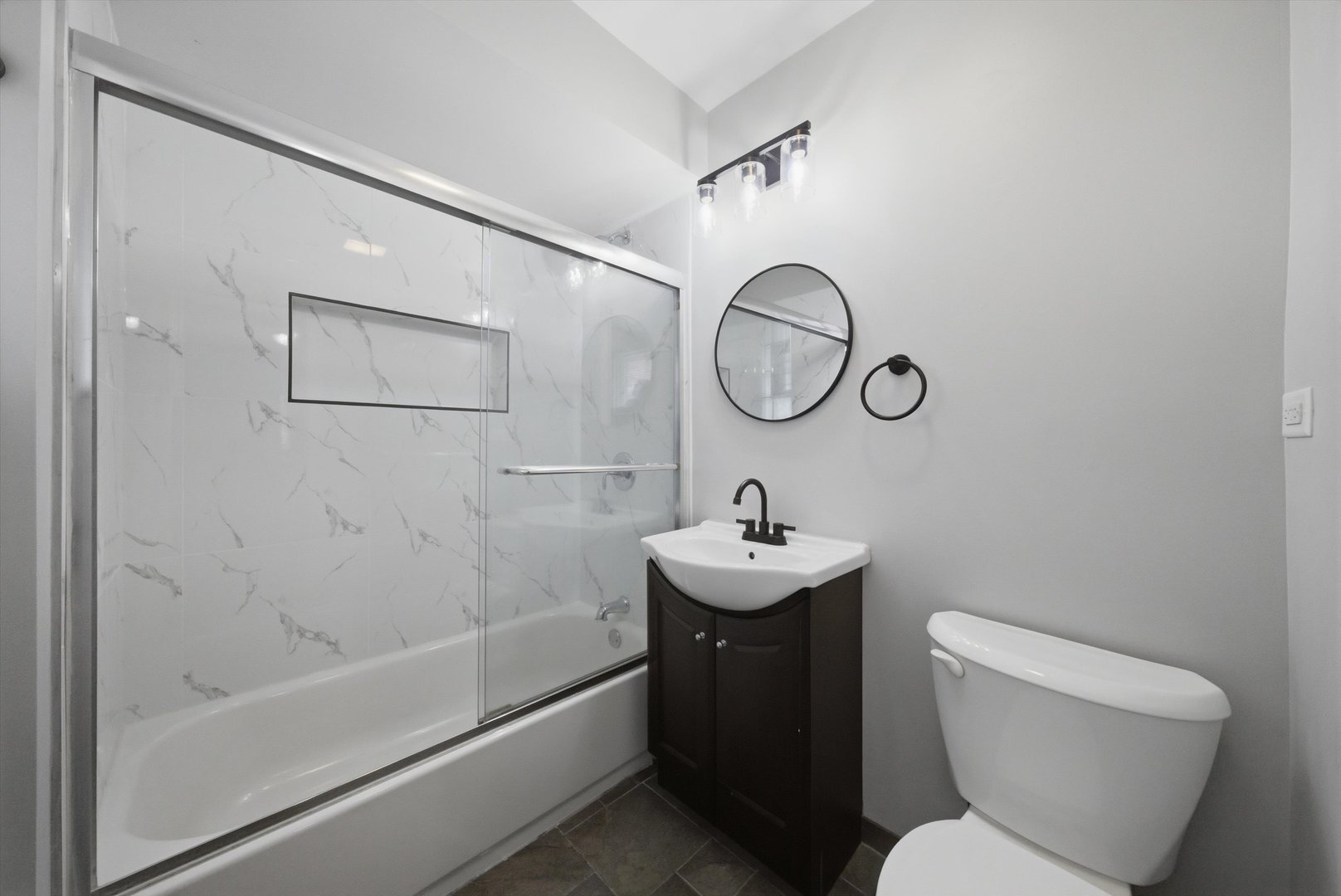 1113 S 7th Avenue, Maywood, IL 60153