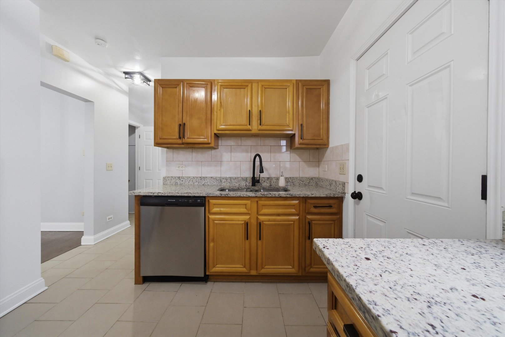 1113 S 7th Avenue, Maywood, IL 60153