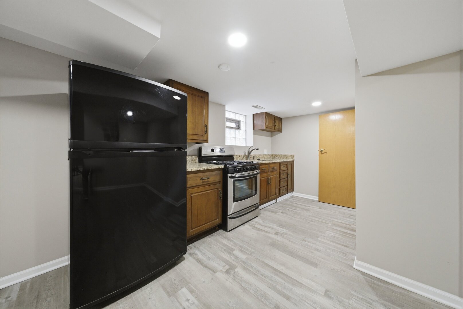 1113 S 7th Avenue, Maywood, IL 60153