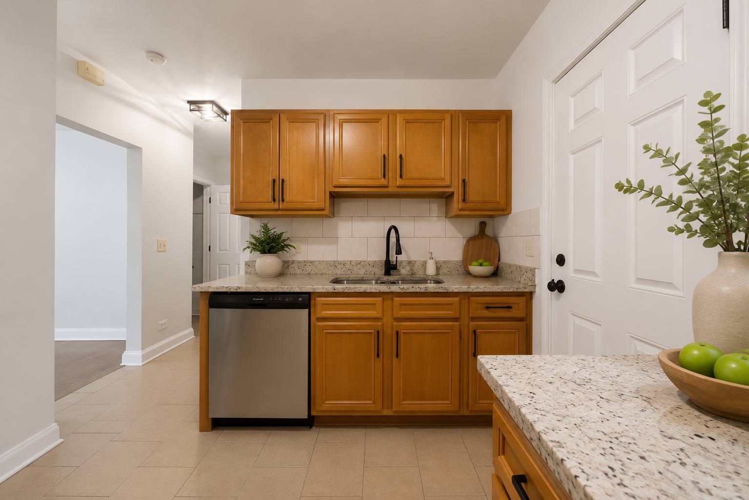 1113 S 7th Avenue, Maywood, IL 60153