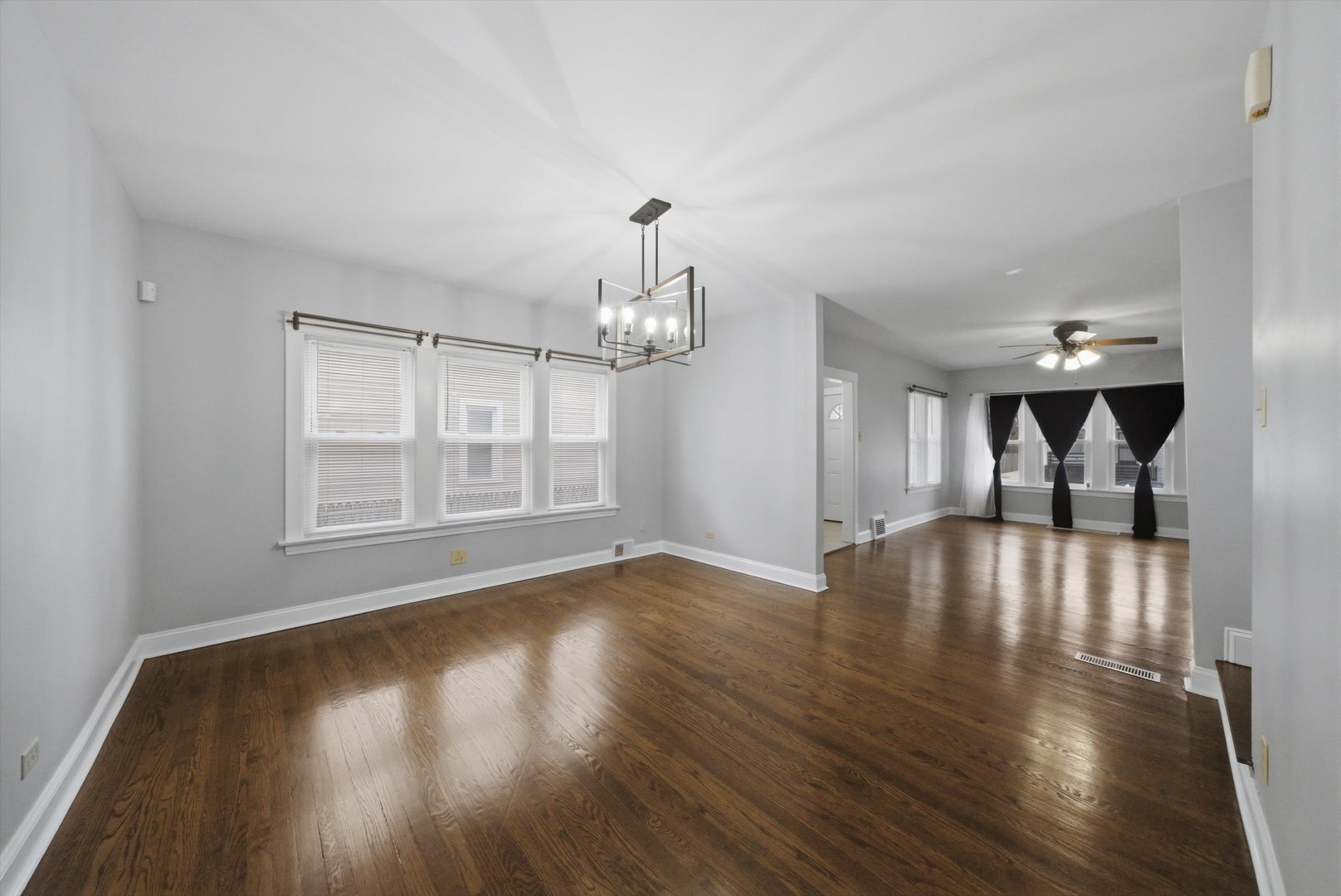 1113 S 7th Avenue, Maywood, IL 60153