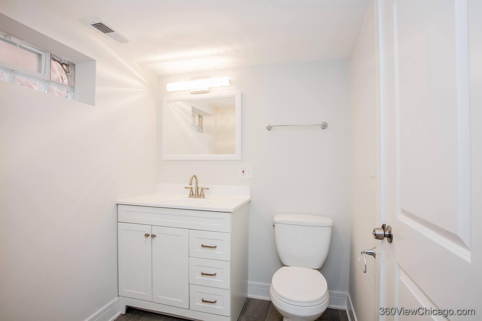 9006 S Wallace Street, Chicago, IL 60621