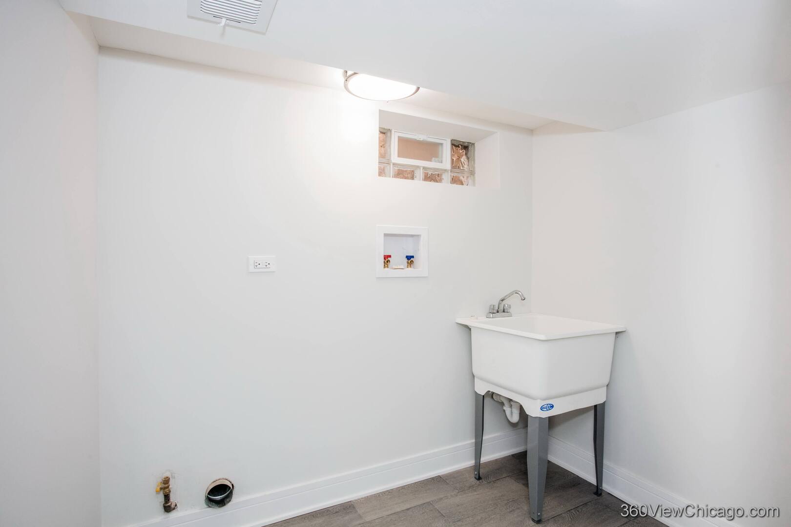 9006 S Wallace Street, Chicago, IL 60621